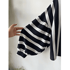 Sweater líneas. Talla: S oversized 4