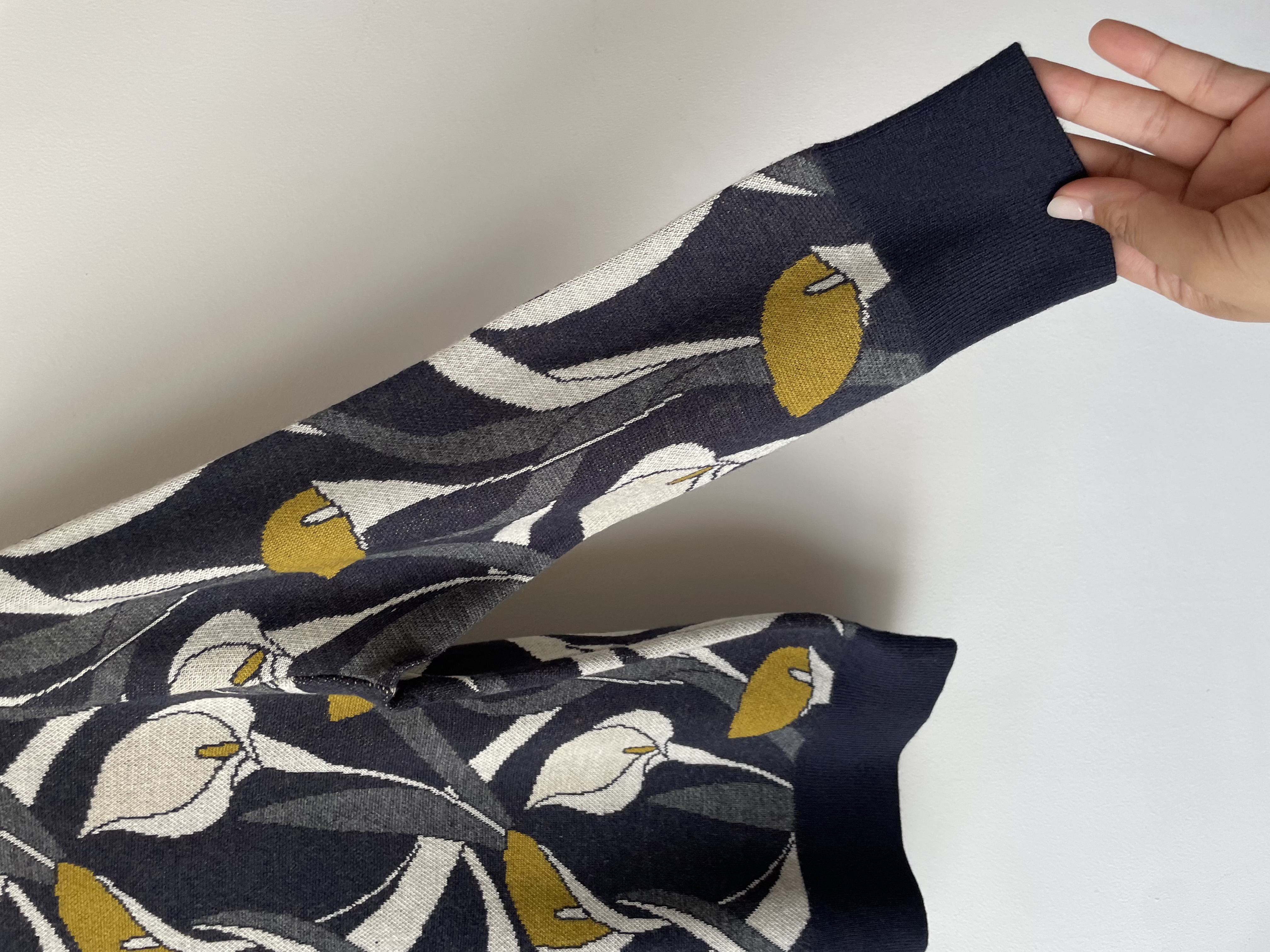 Cardigan calas. Talla: L chico (m) 4