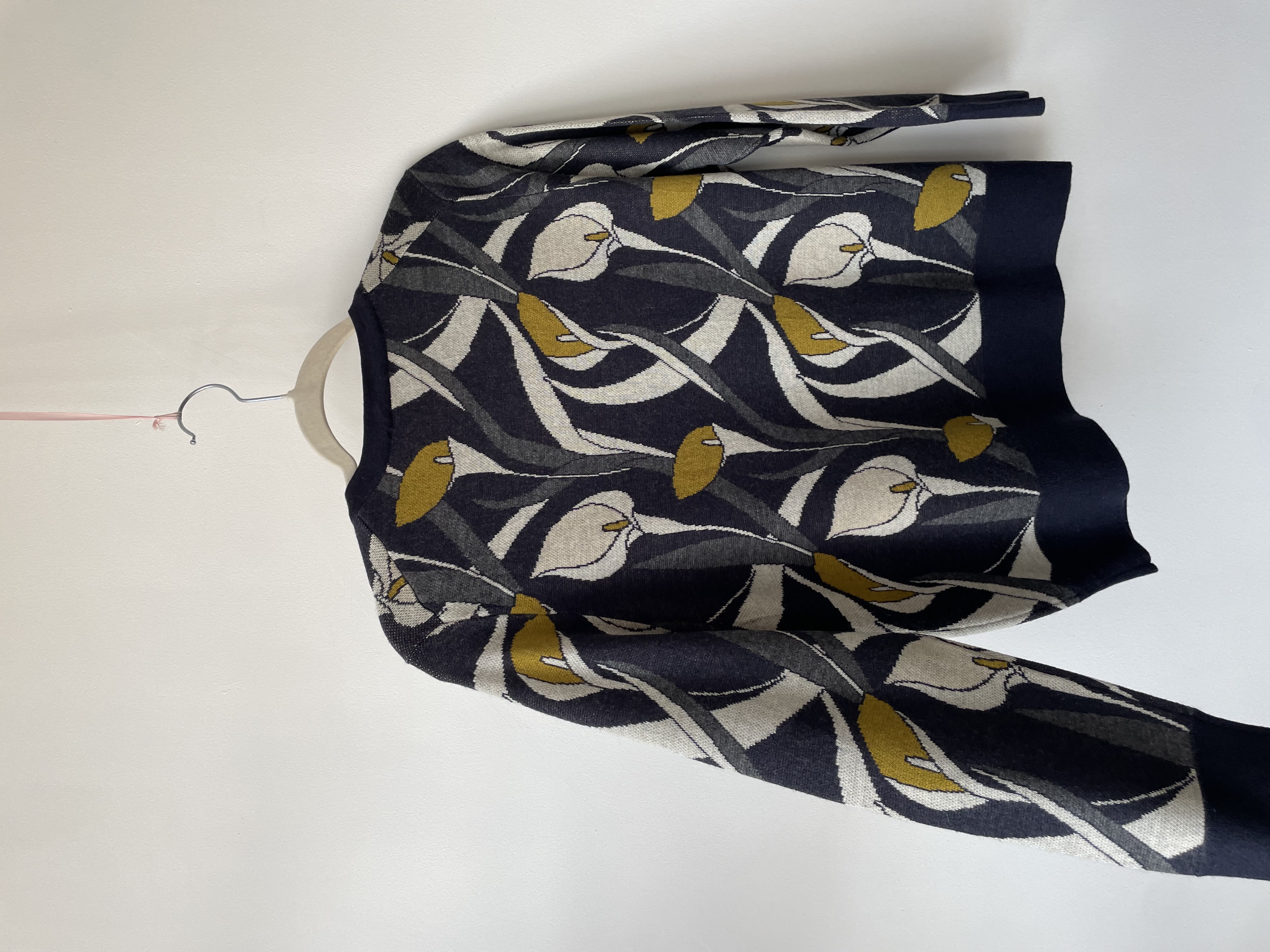 Cardigan calas. Talla: L chico (m) 5