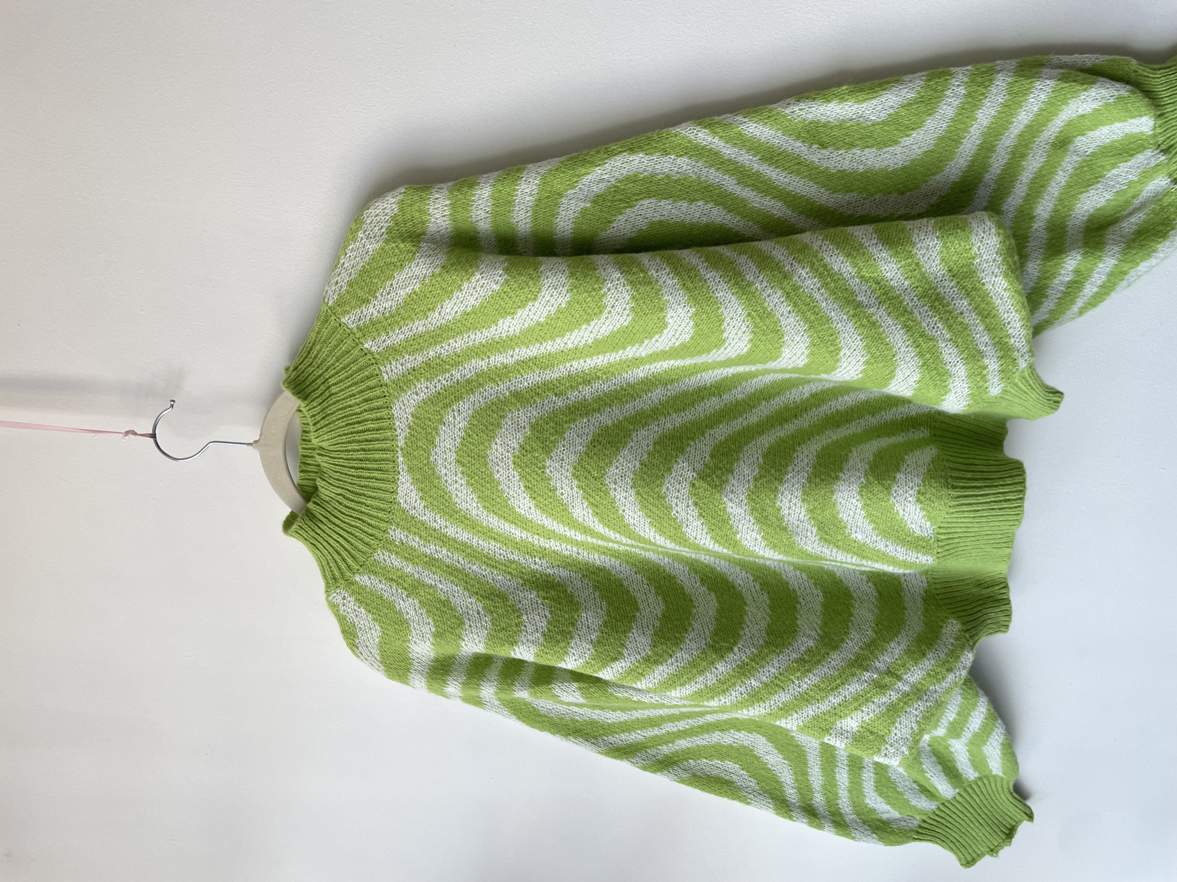 Sweater formas. Talla: M oversized 2