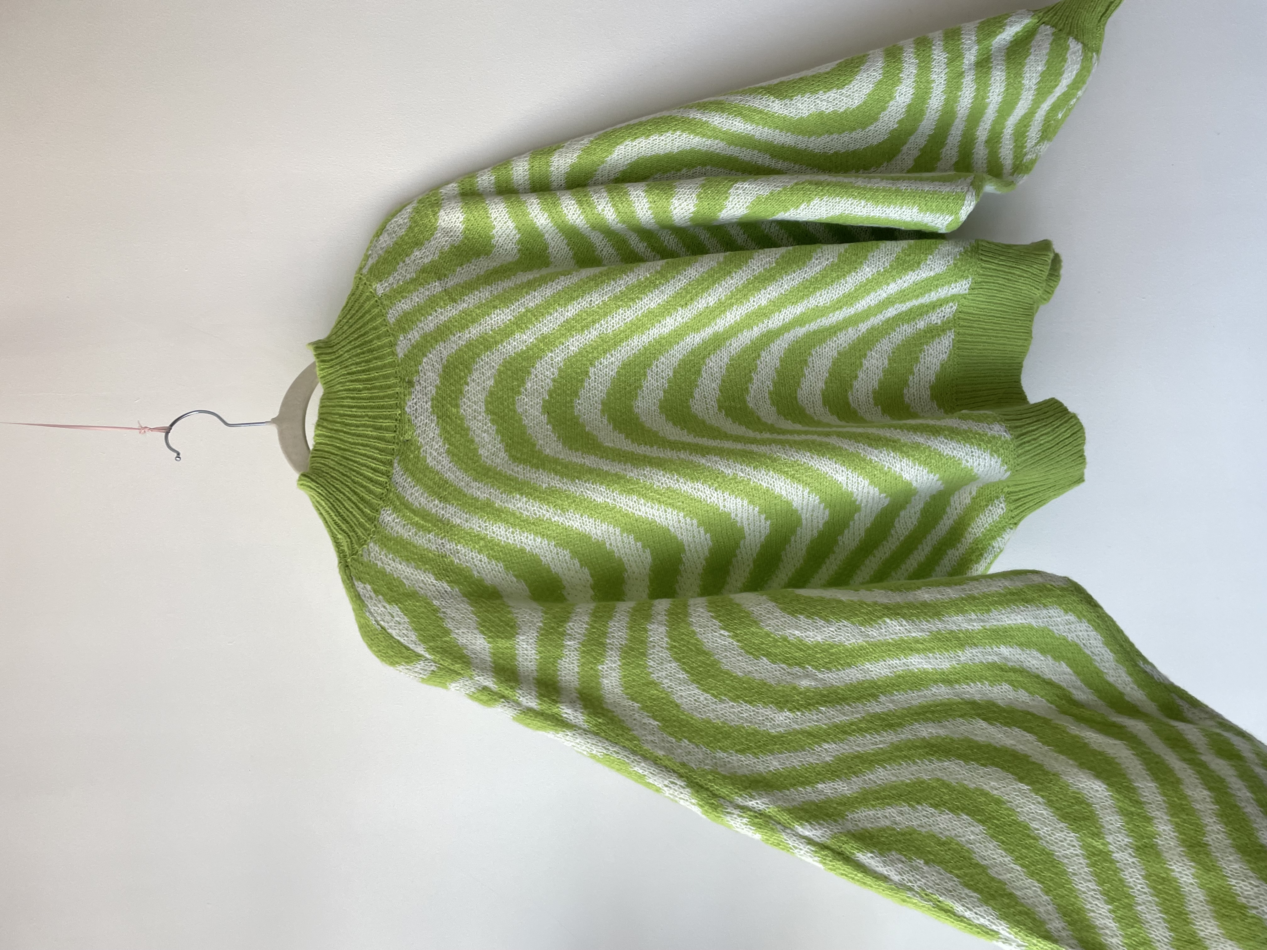 Sweater formas. Talla: M oversized 3