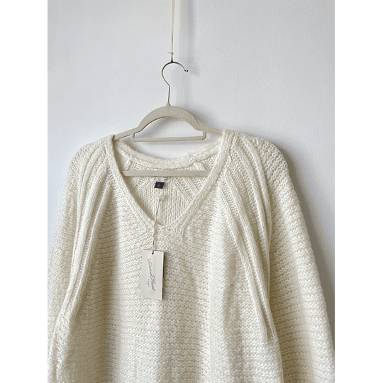 Sweater crema. Talla: M Oversized