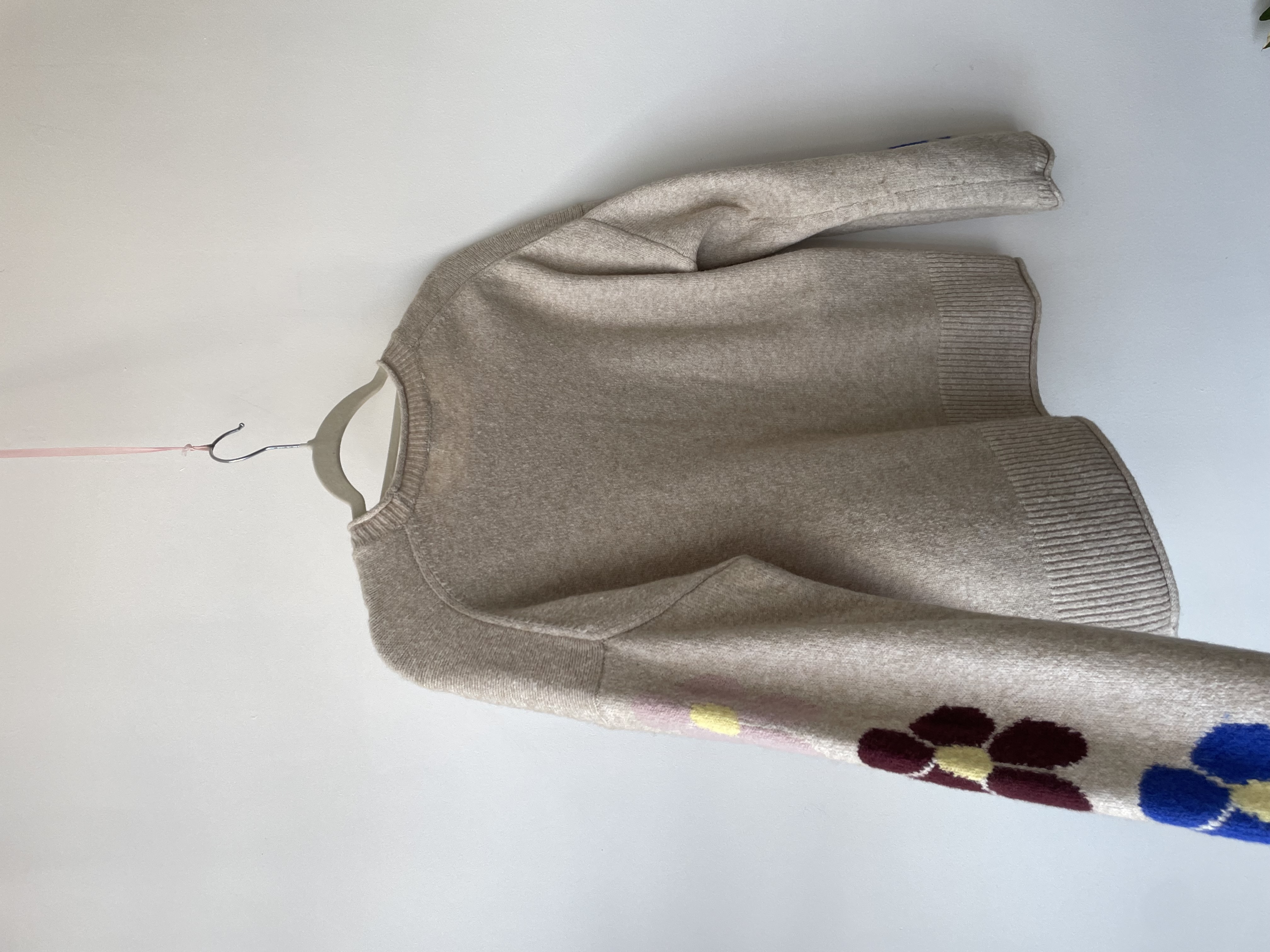 Sweater flores. Talla: XS 4