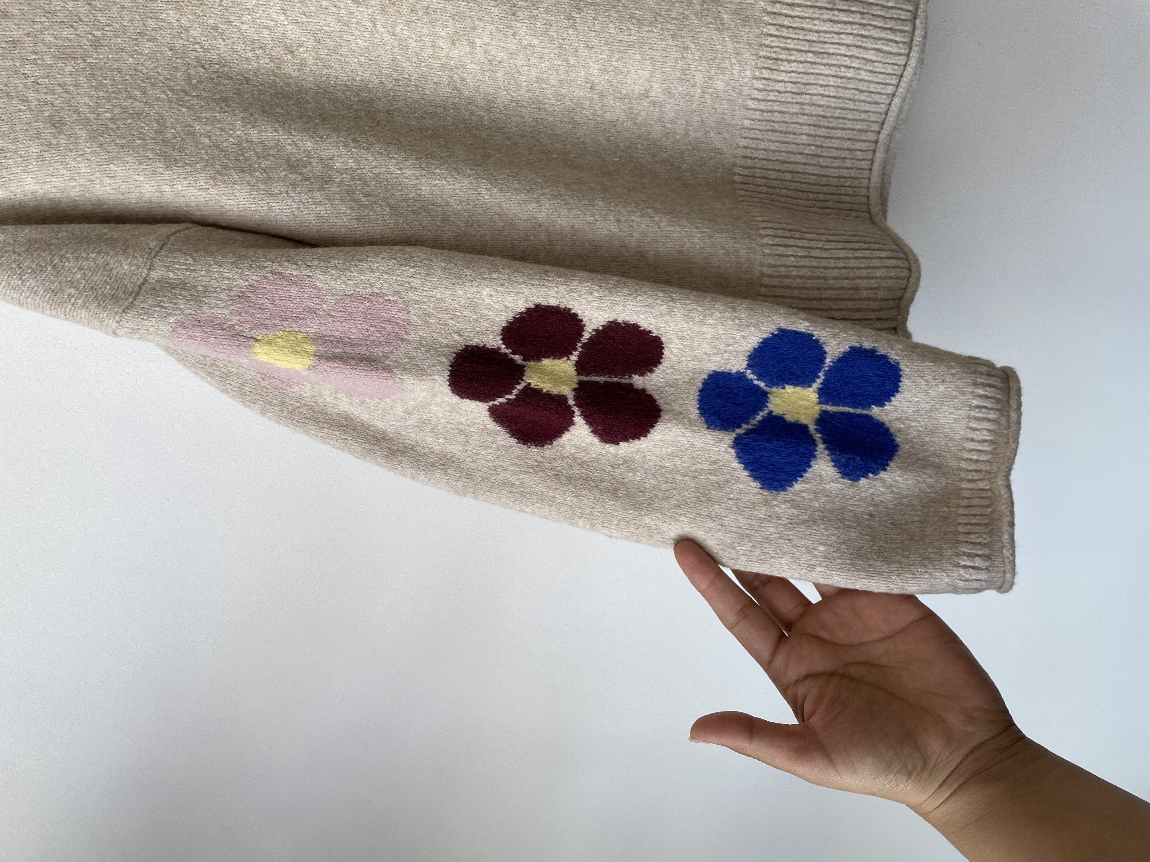 Sweater flores. Talla: XS 5