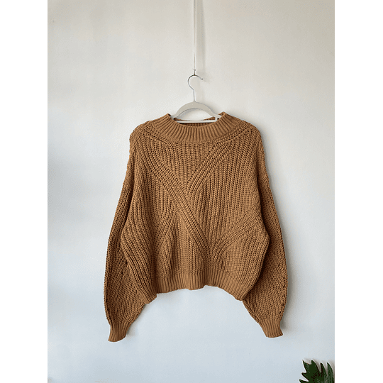 Sweater camel. Talle. XL