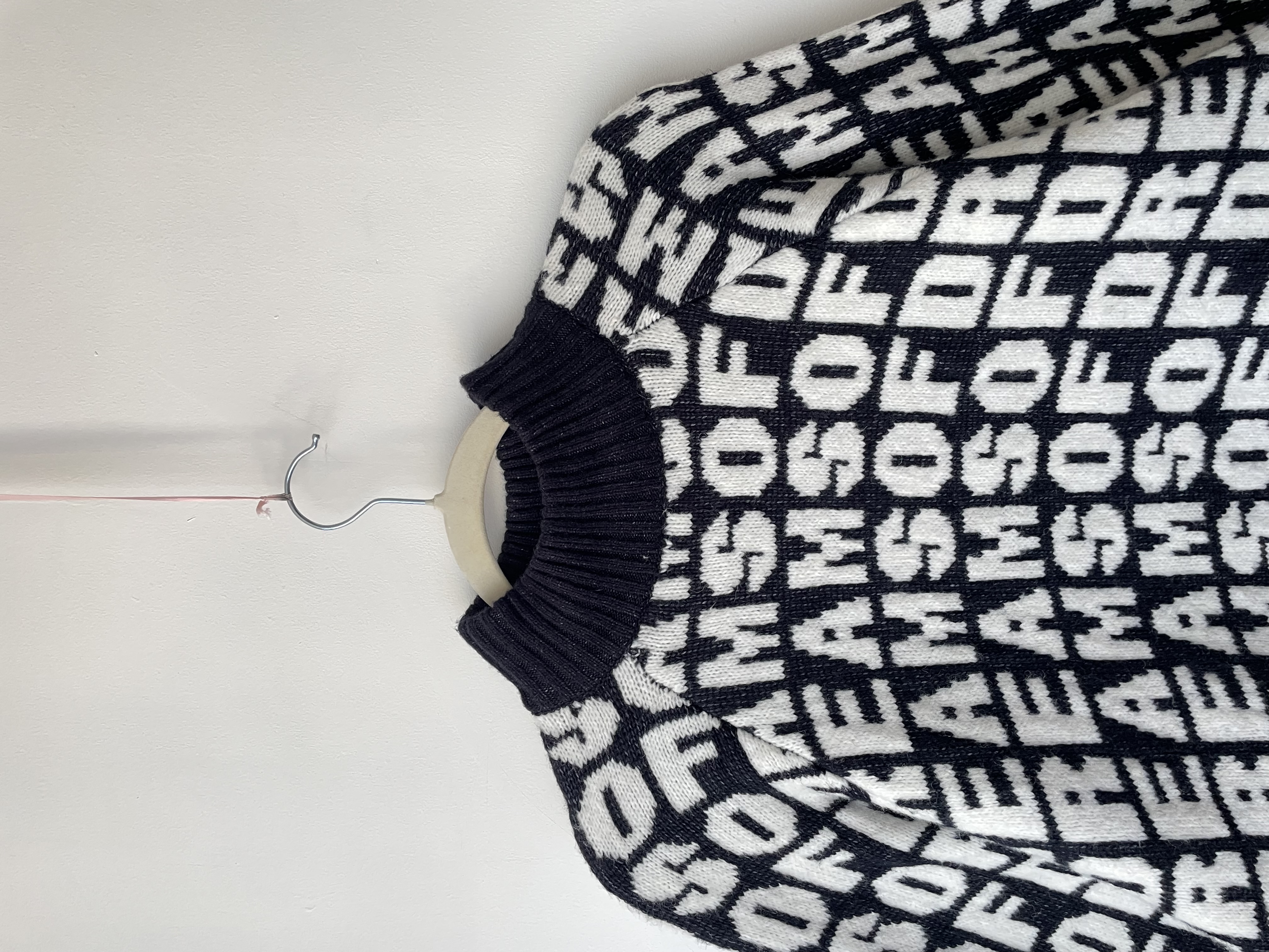 Sweater Dream Of. Talla: S oversized 2