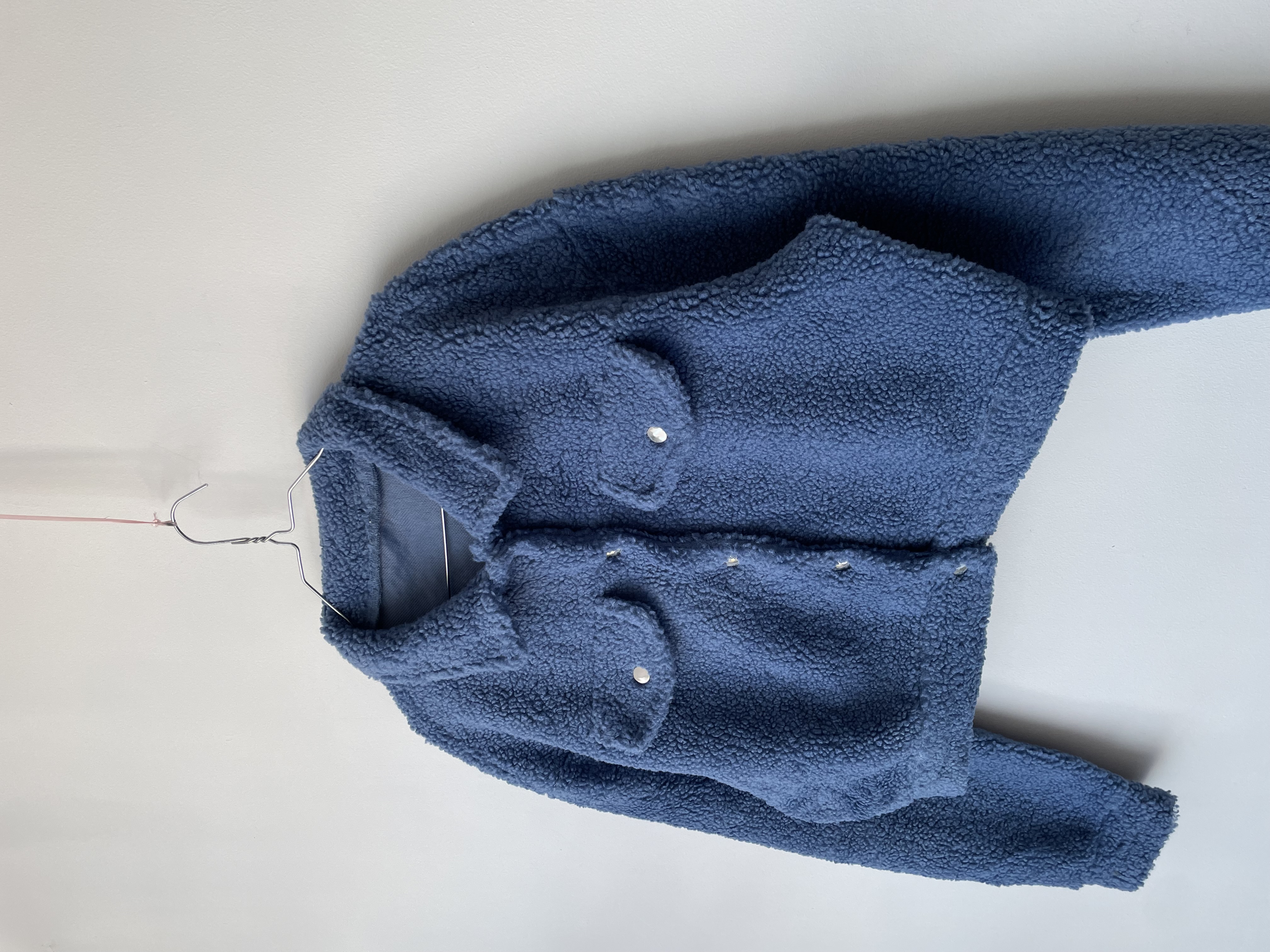 Chaqueta cordero celeste. Talla: L chico (m/l) 2