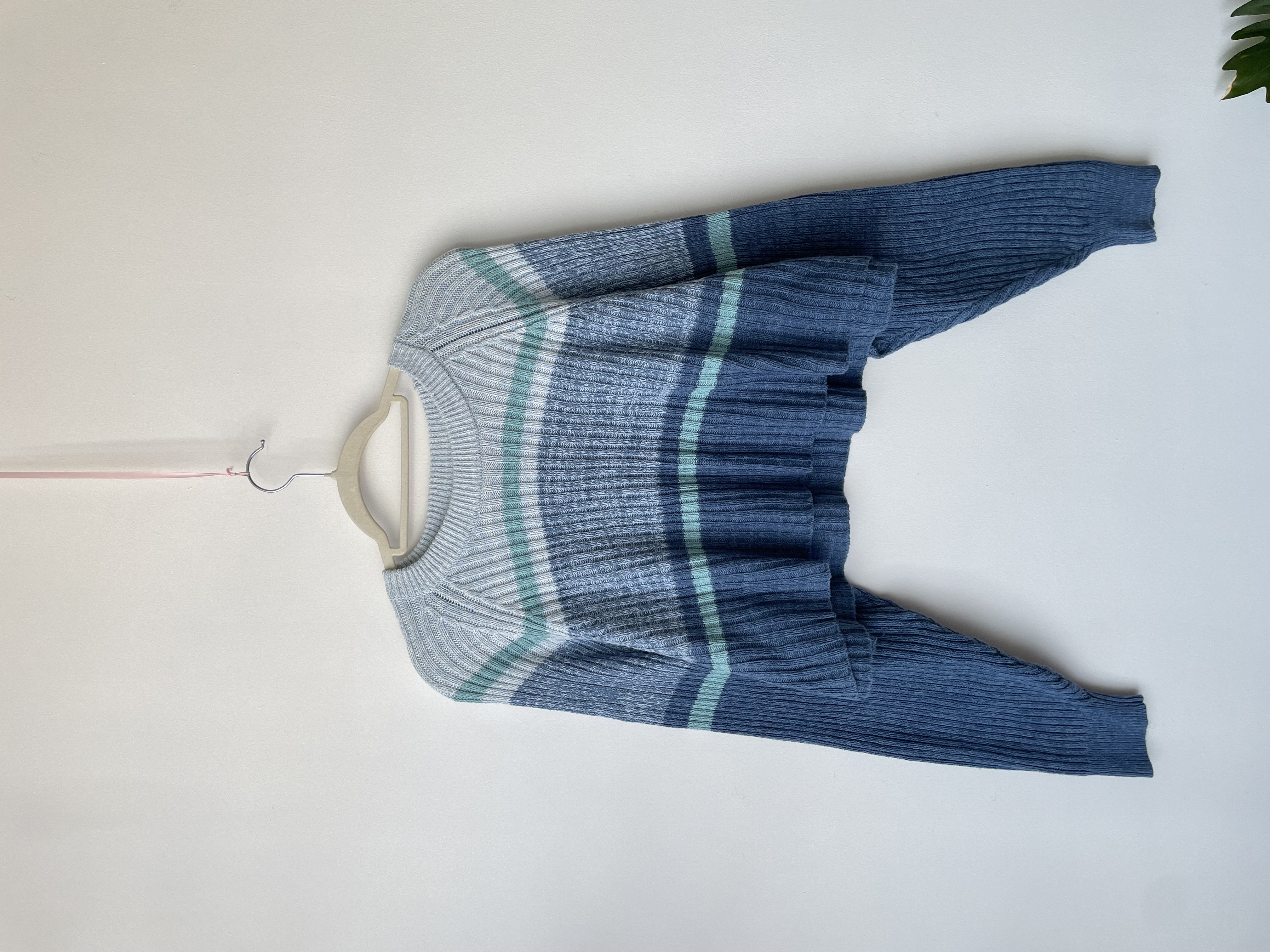 Sweater crop. Talla: M oversized 1