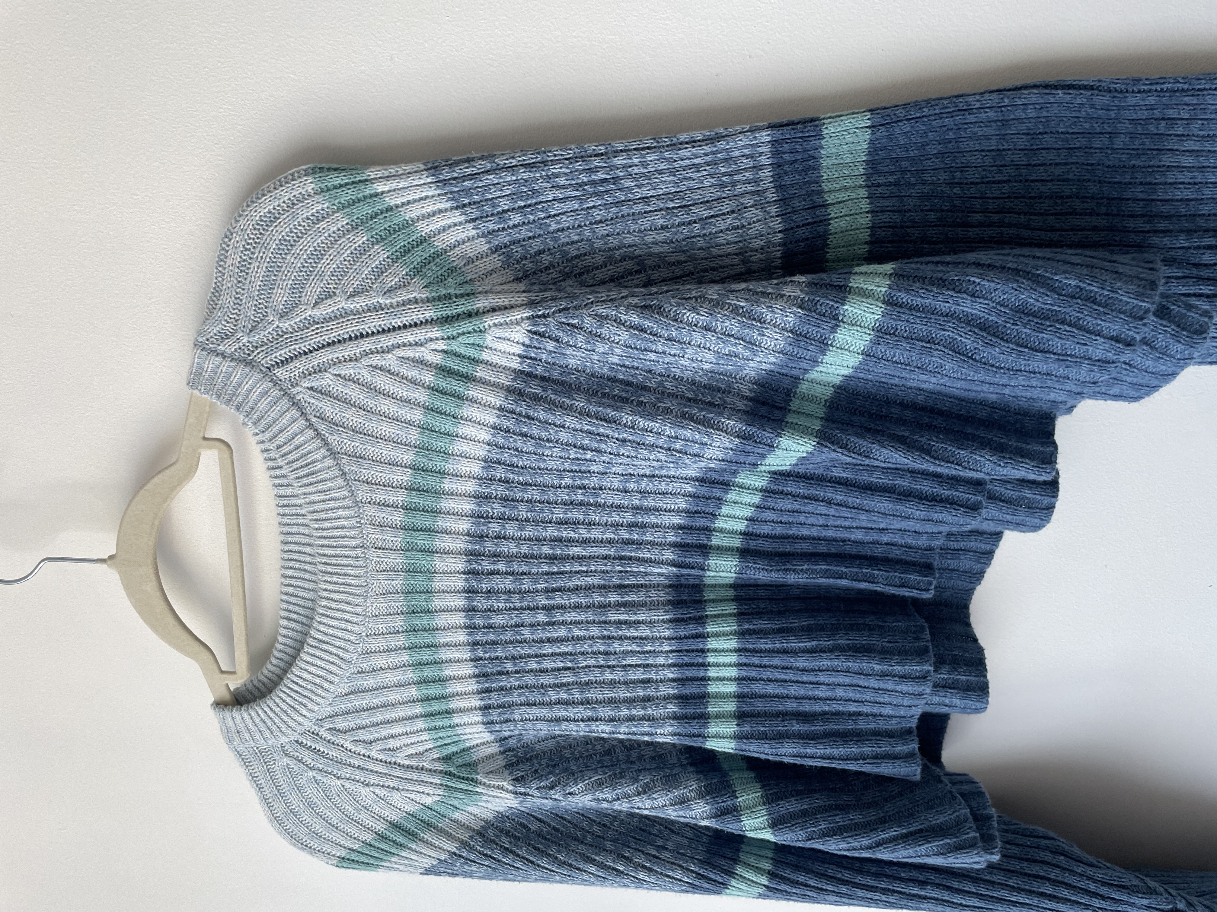 Sweater crop. Talla: M oversized 2