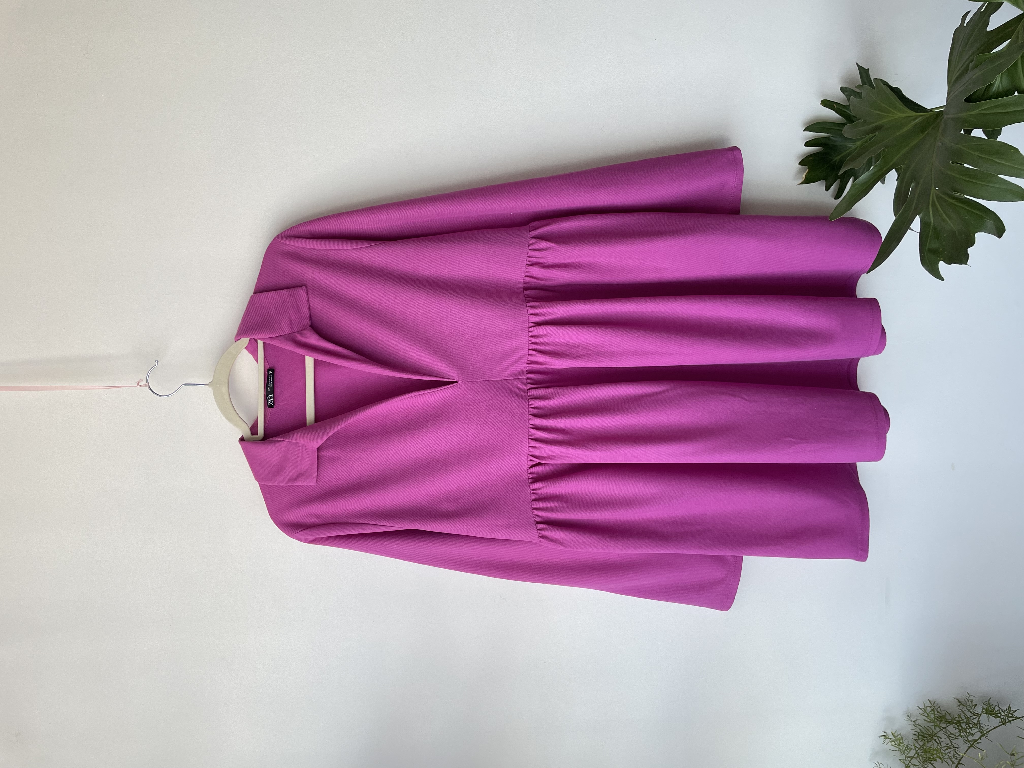 Vestido fucsia. Talla: L 1