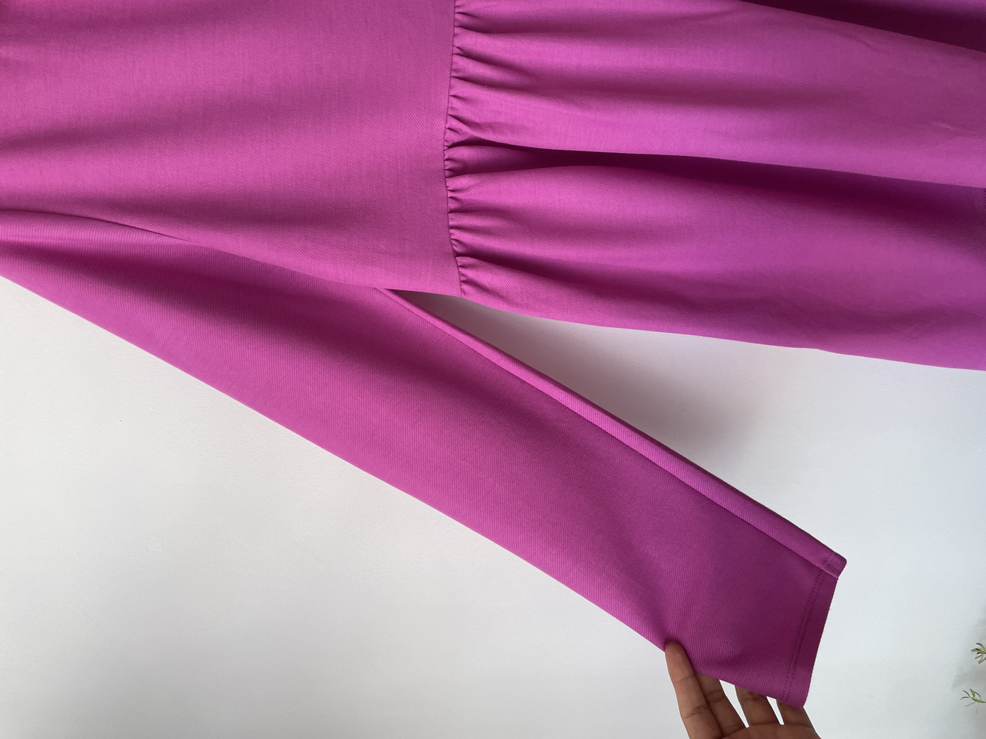 Vestido fucsia. Talla: L 4