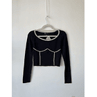 Camiseta negra. Talla: L chica (M)  1