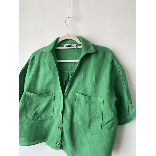 Blusa verde lino. Talla: XS oversized (S/M)