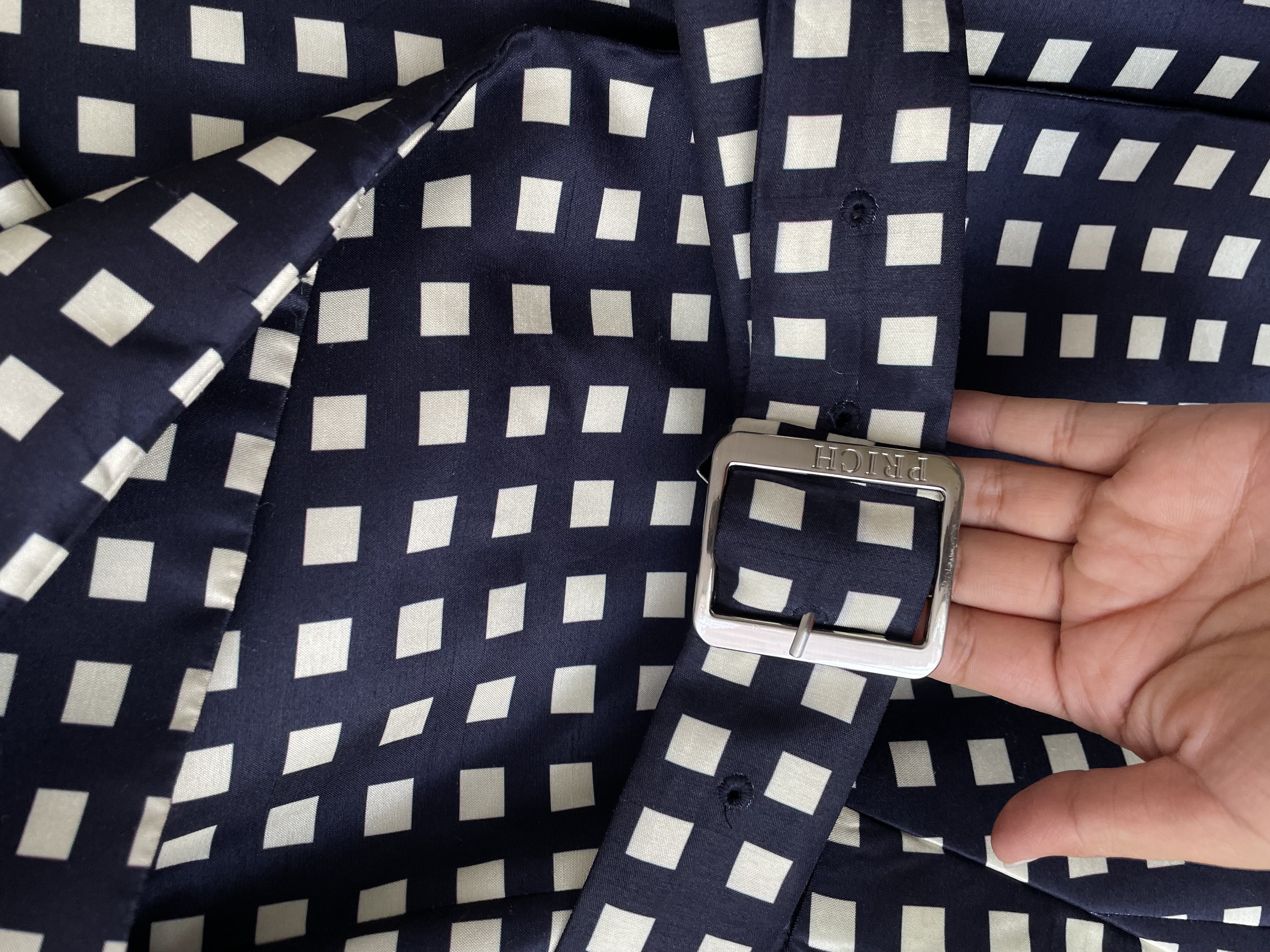 Trench cuadrados. Talla: M 5