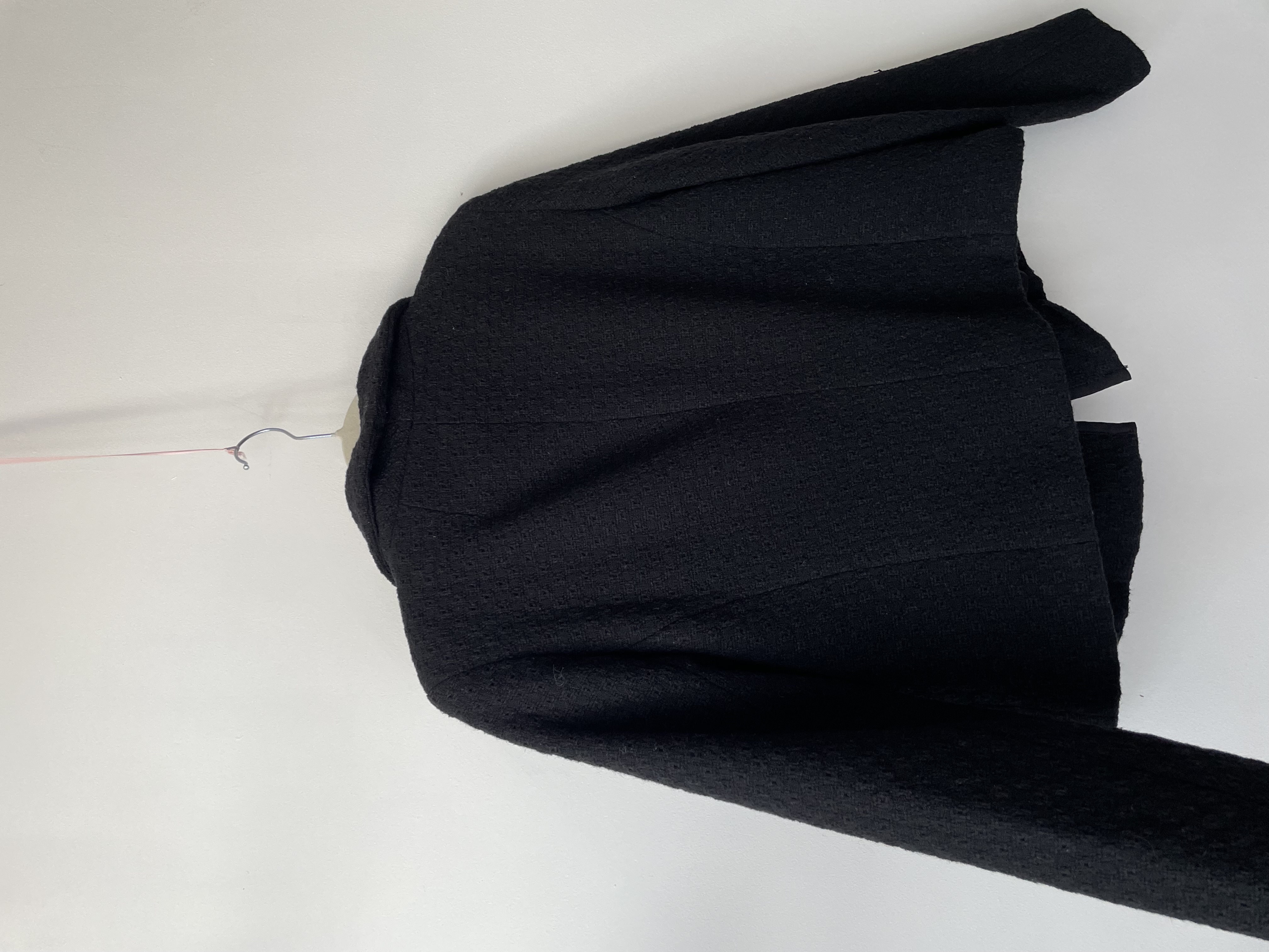 Chaqueta negra. Talla: L (M/L) 6