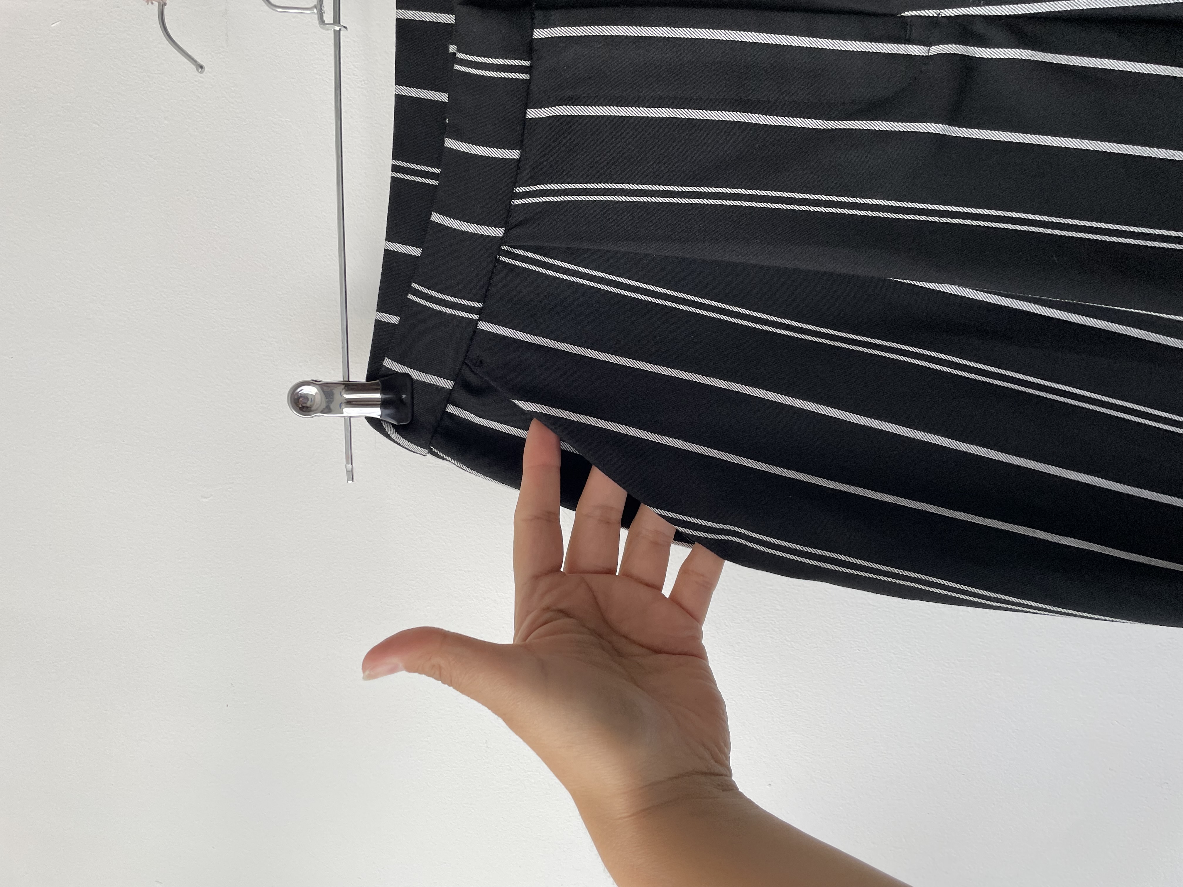 Pantalón rayas. Talla: 34 (XS) 2