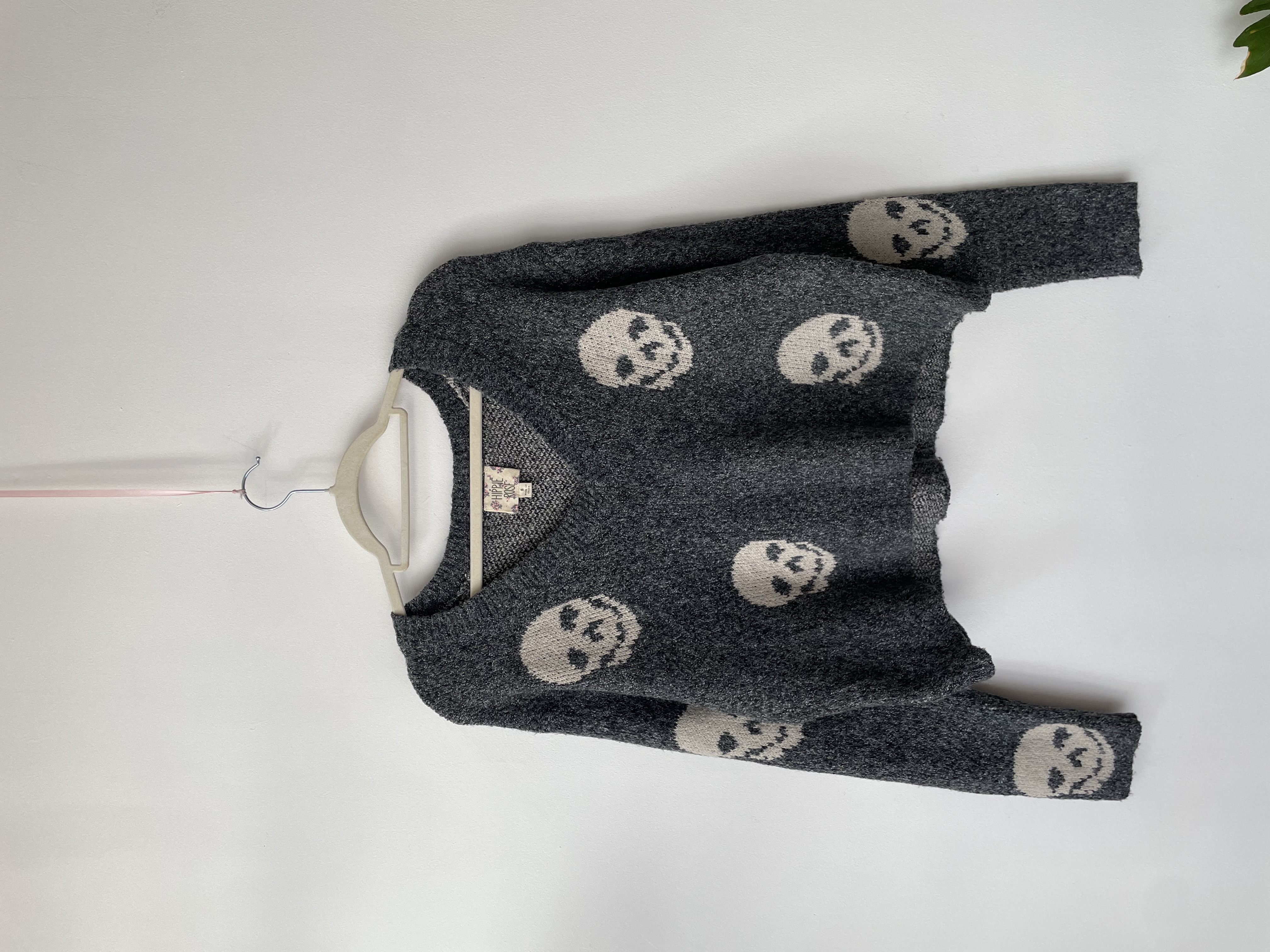 Sweater calaveras. Talla: S holgado 1