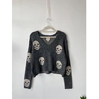 Sweater calaveras. Talla: S holgado 1