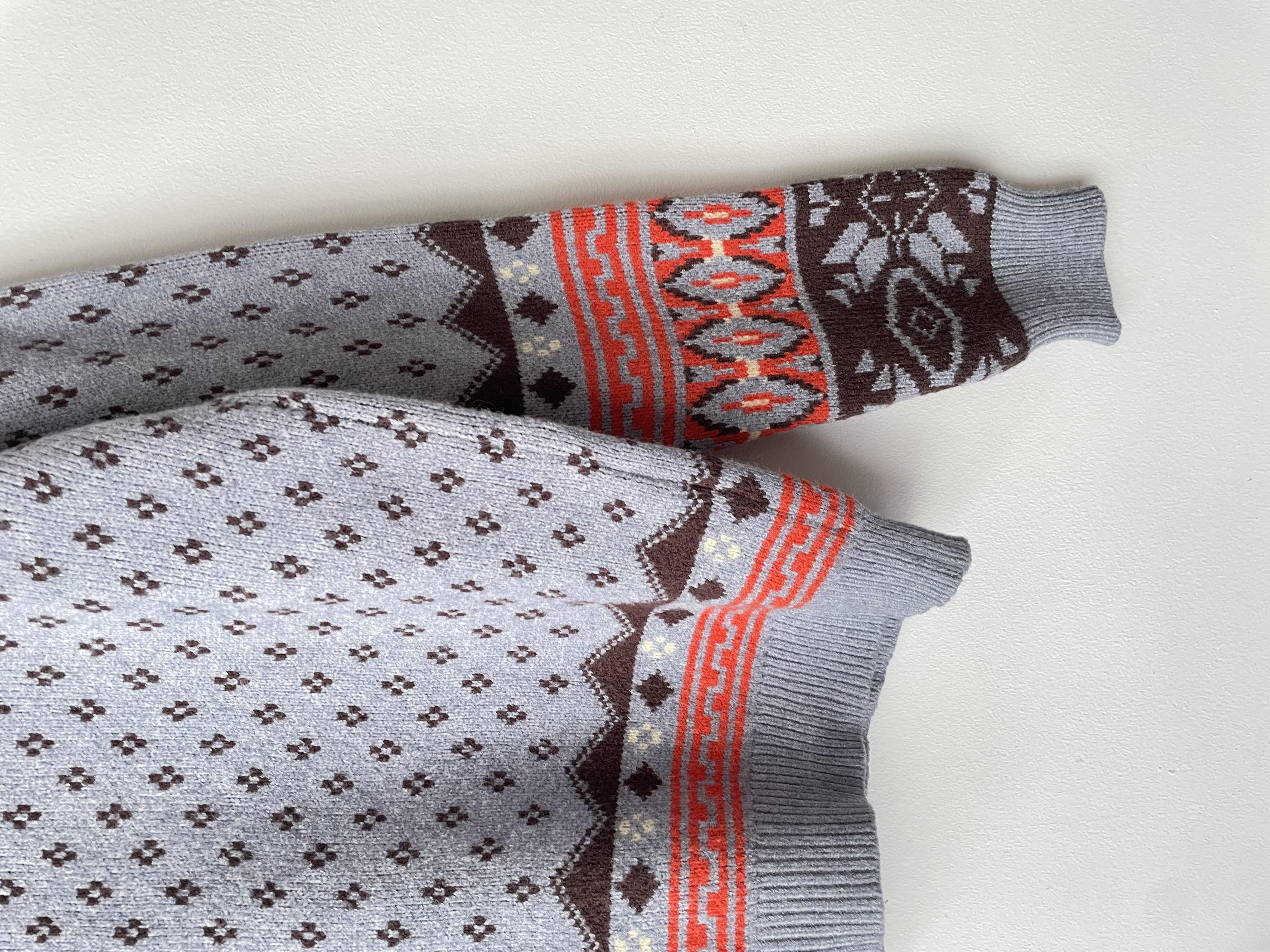 Sweater celeste. Talla: S 2