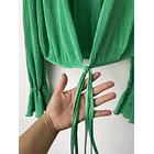 Blusa verde. Tala: S  2