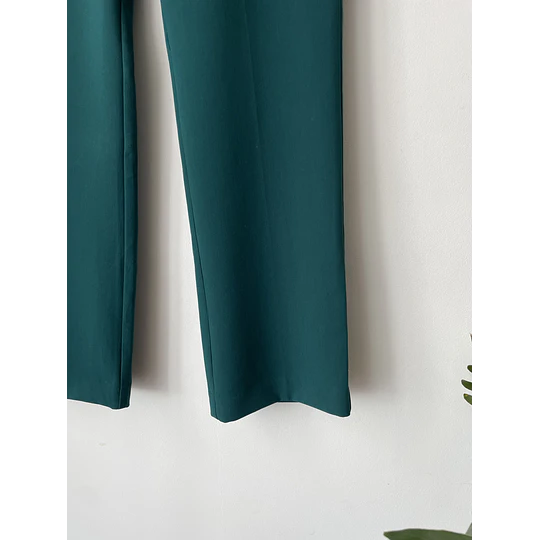 Pantalón verde. Talla: 10p (38/40)
