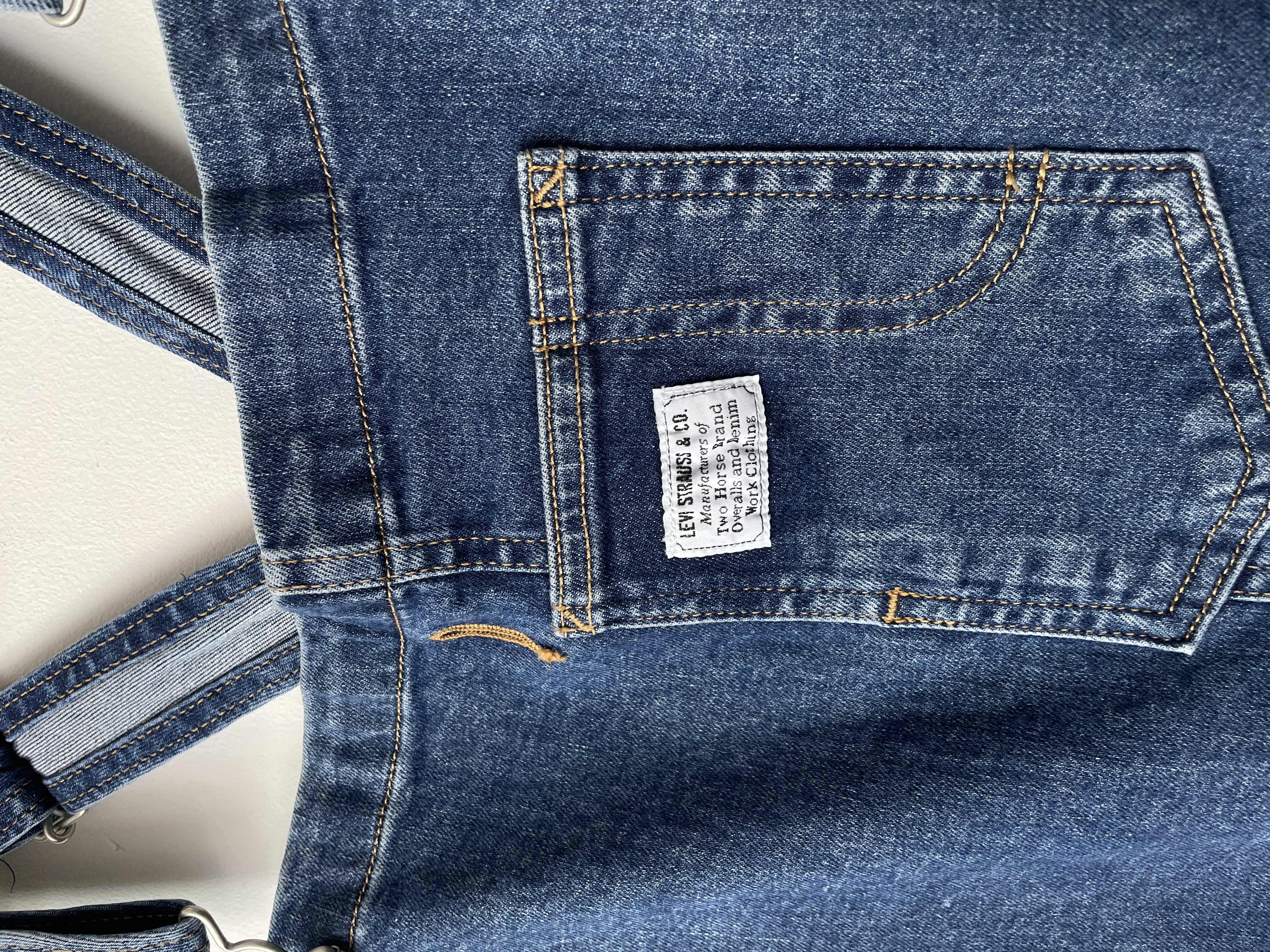 Jardinera Levi's. Tala: 18  (XL) 6