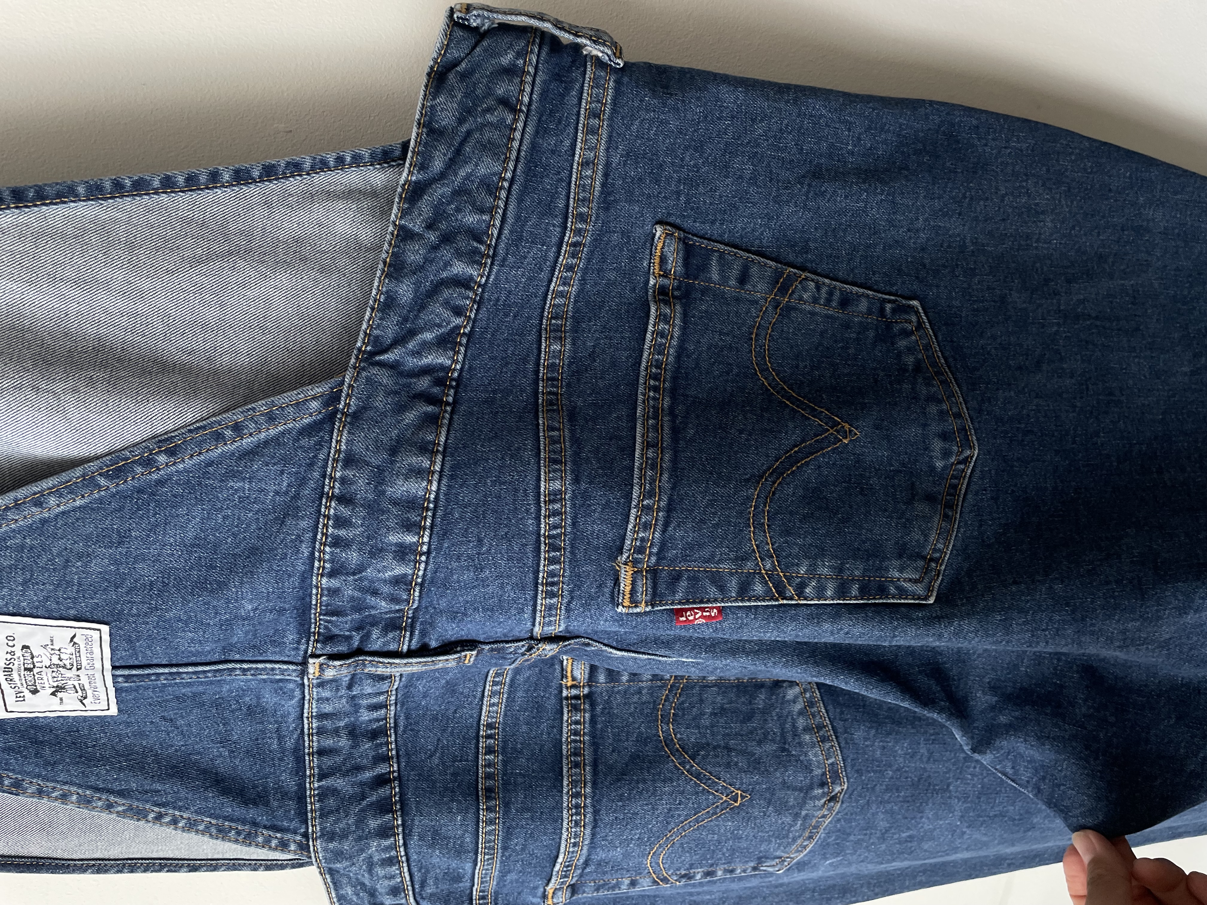 Jardinera Levi's. Tala: 18  (XL) 7