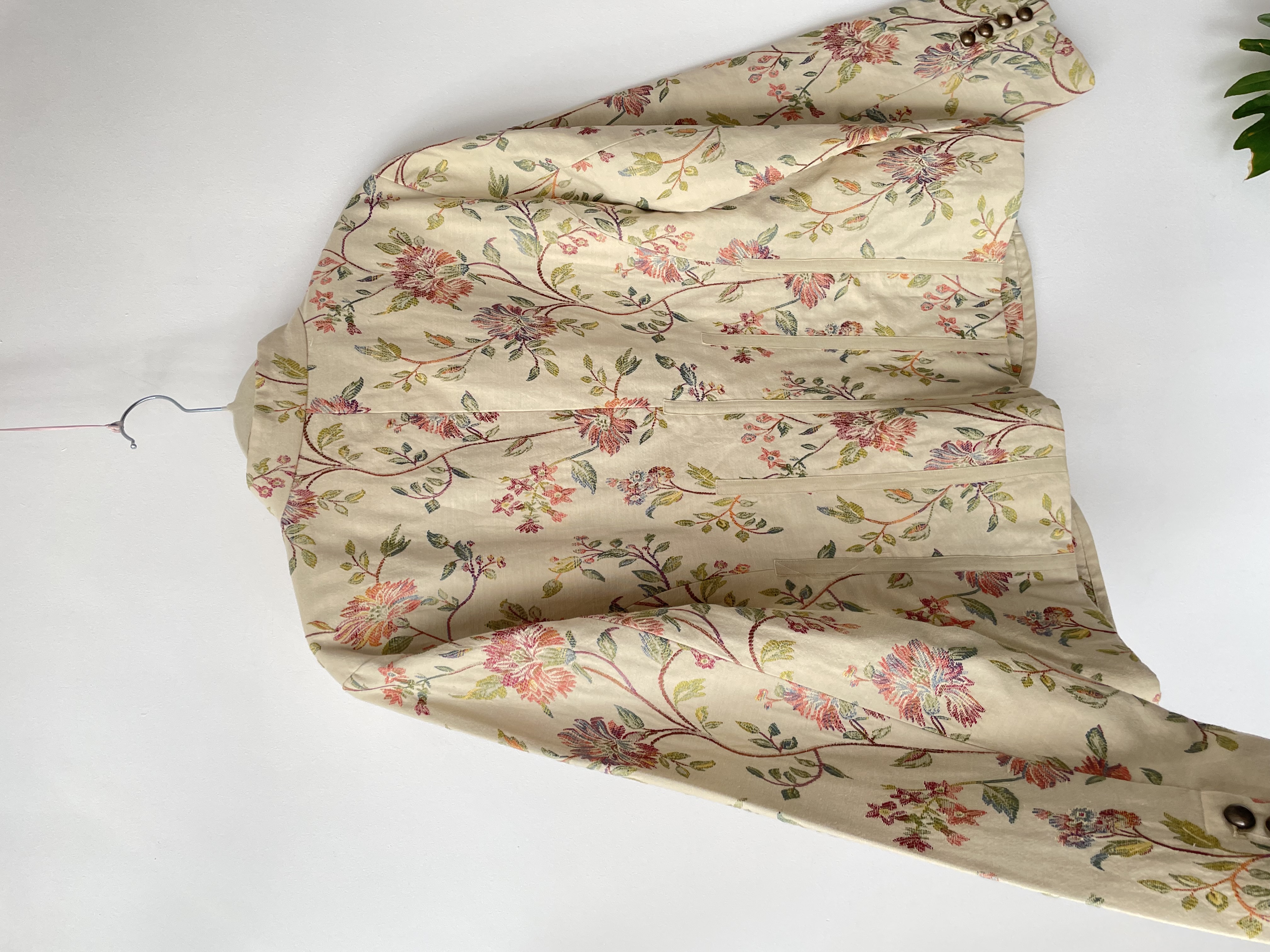 Chaqueta flores. Talla: XL 3