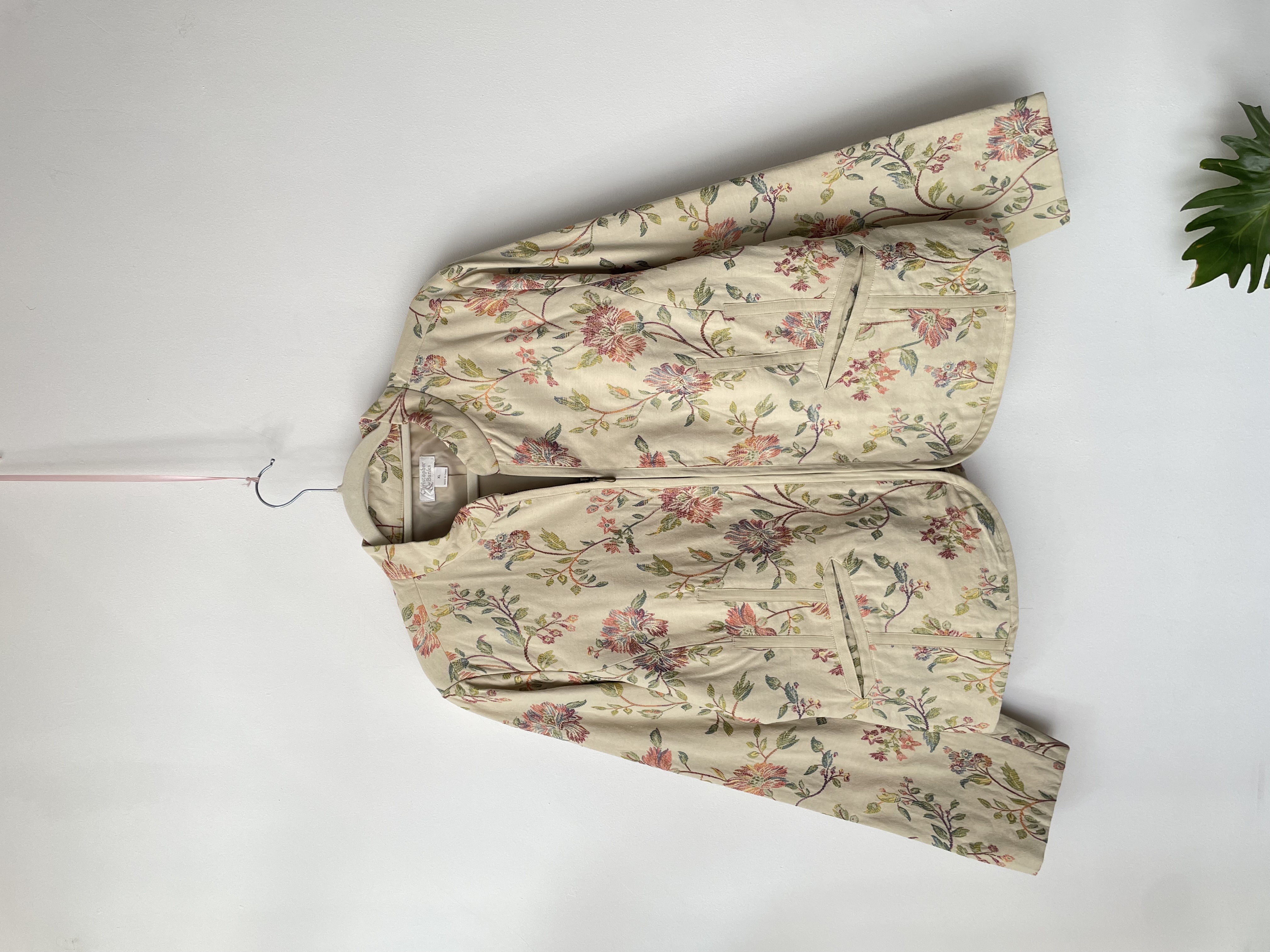 Chaqueta flores. Talla: XL 1