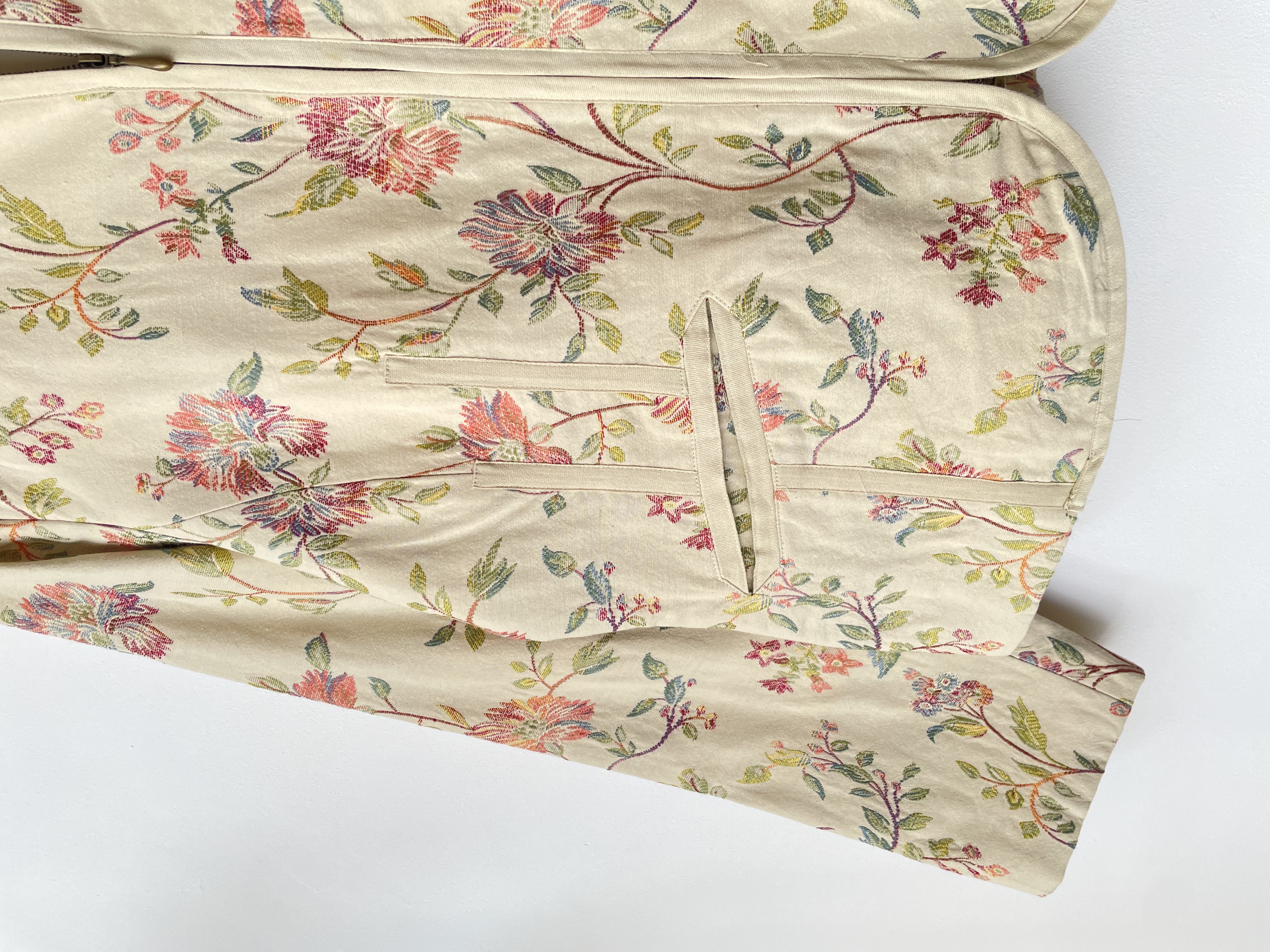 Chaqueta flores. Talla: XL 7