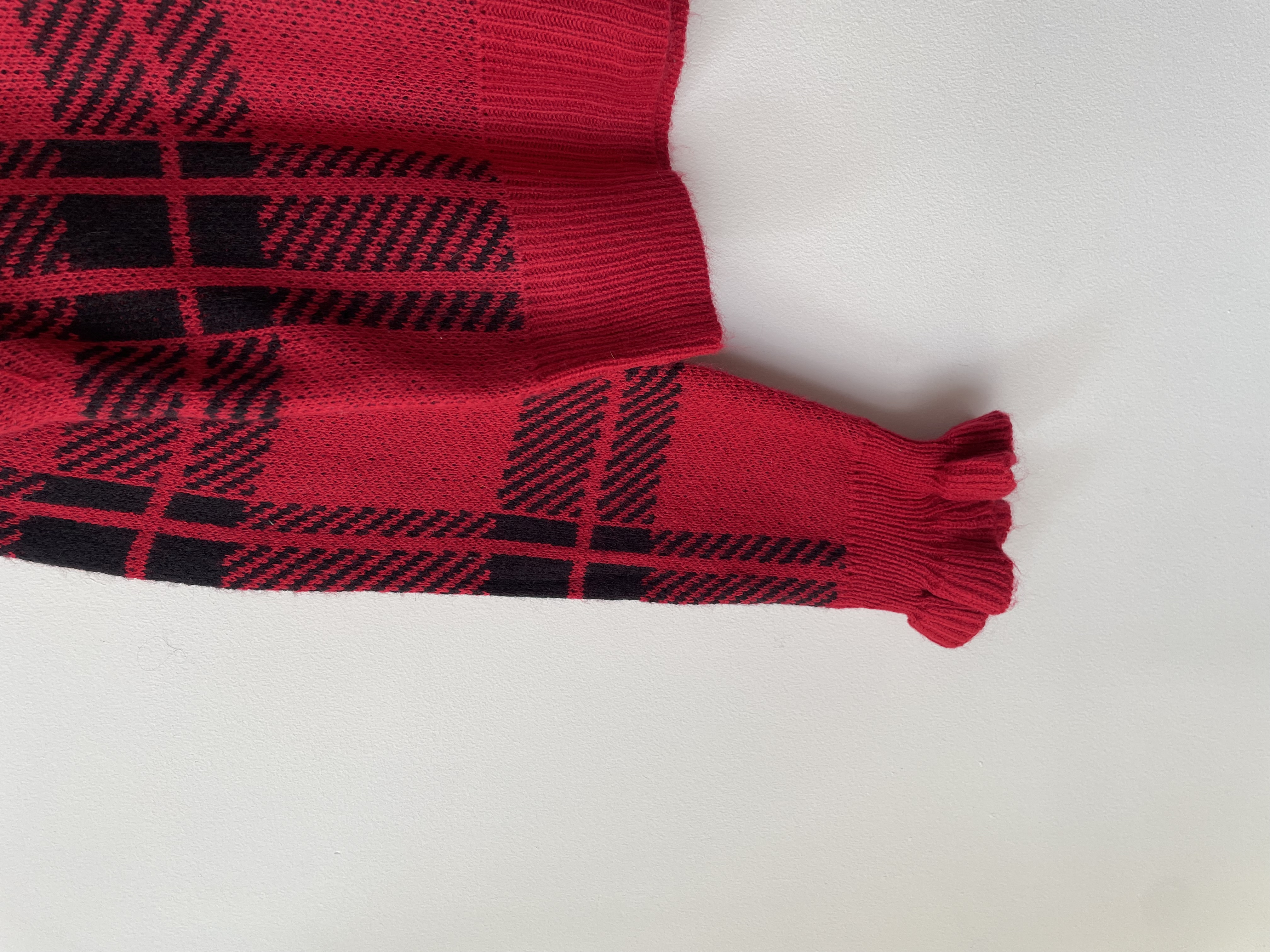 Sweater tartán. Talla: L 3