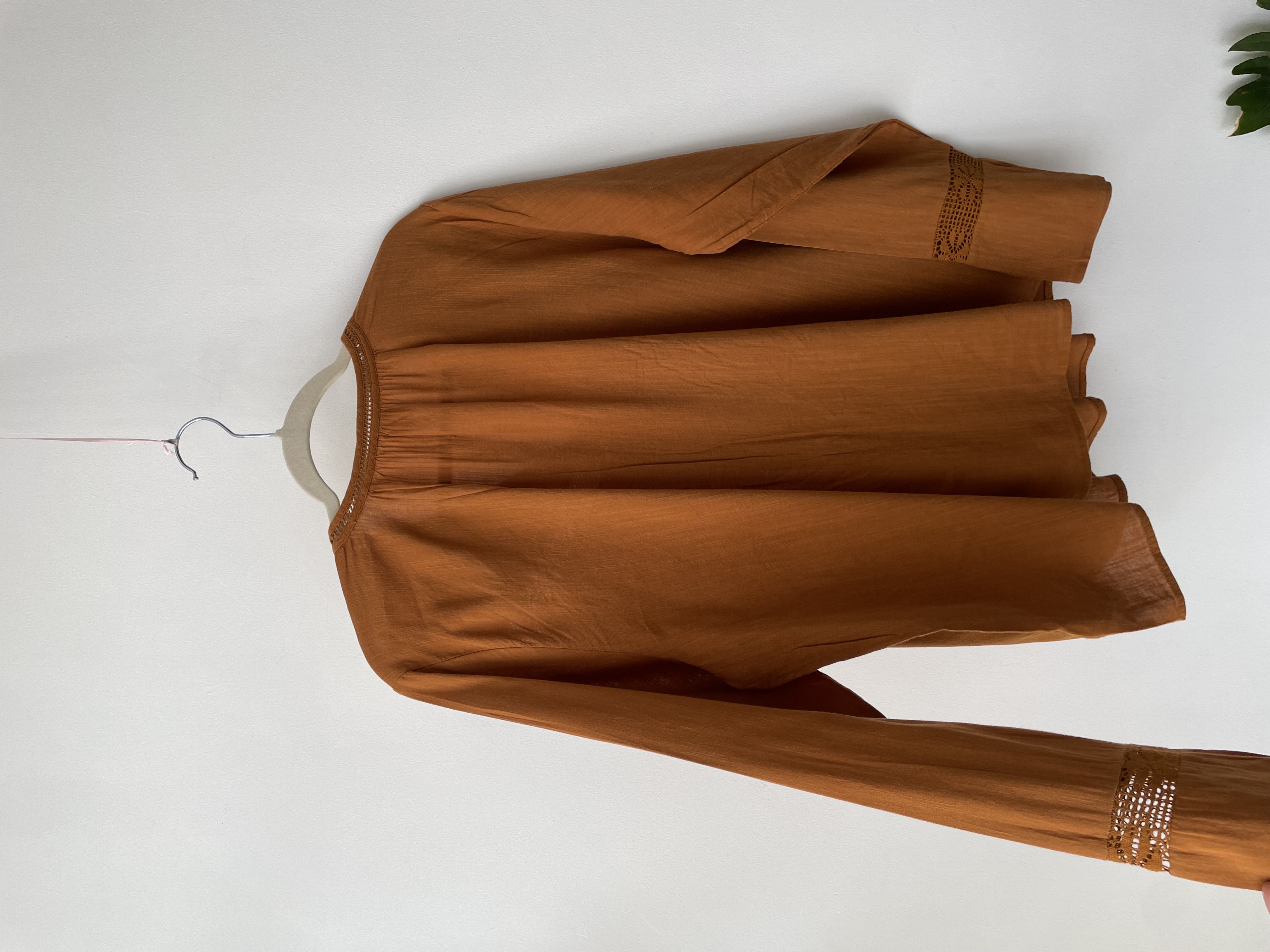 Blusa camel. Talla: L holgada 4