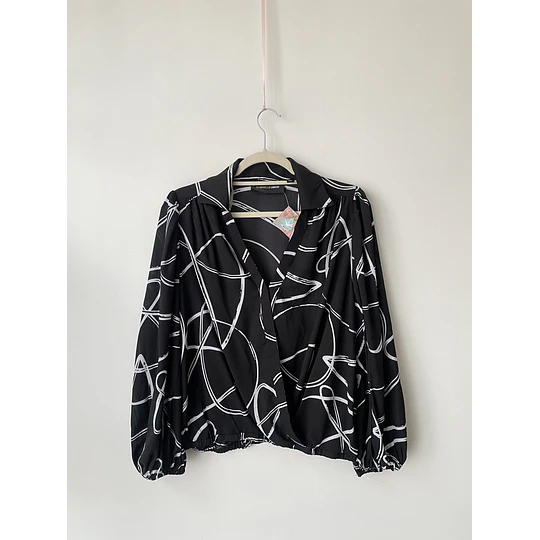 Blusa formas. Talla: M 