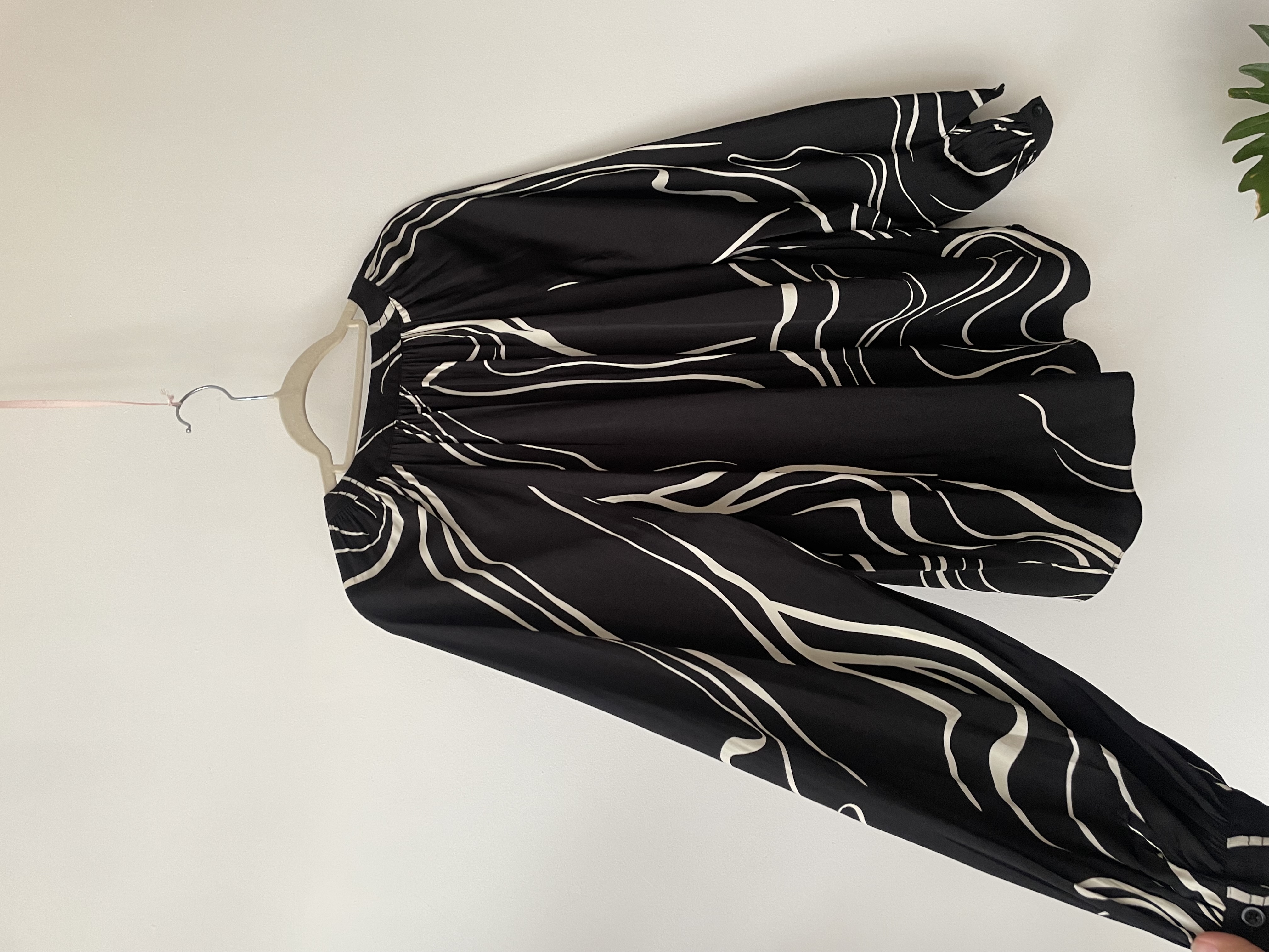 Blusa líneas lava. Talla: M 3