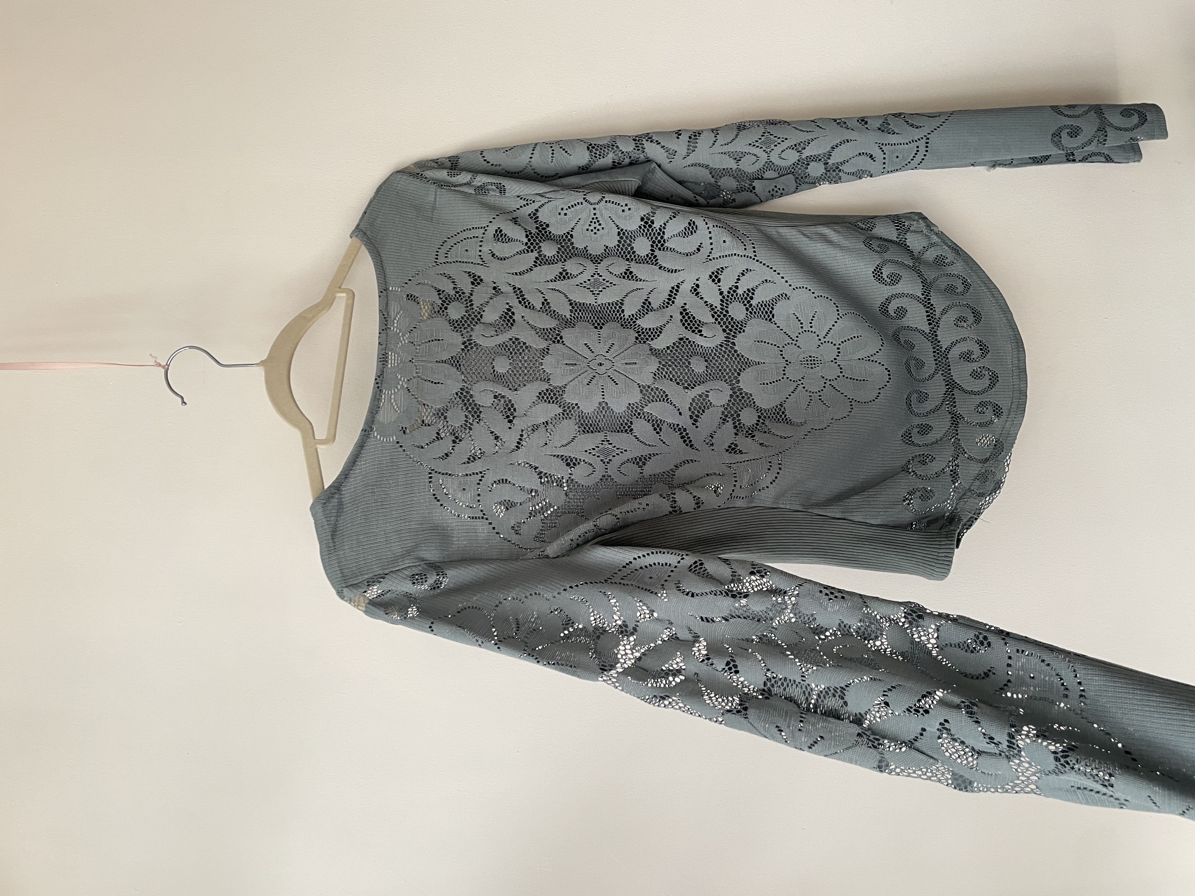 Blusa encaje. Talla: L  3