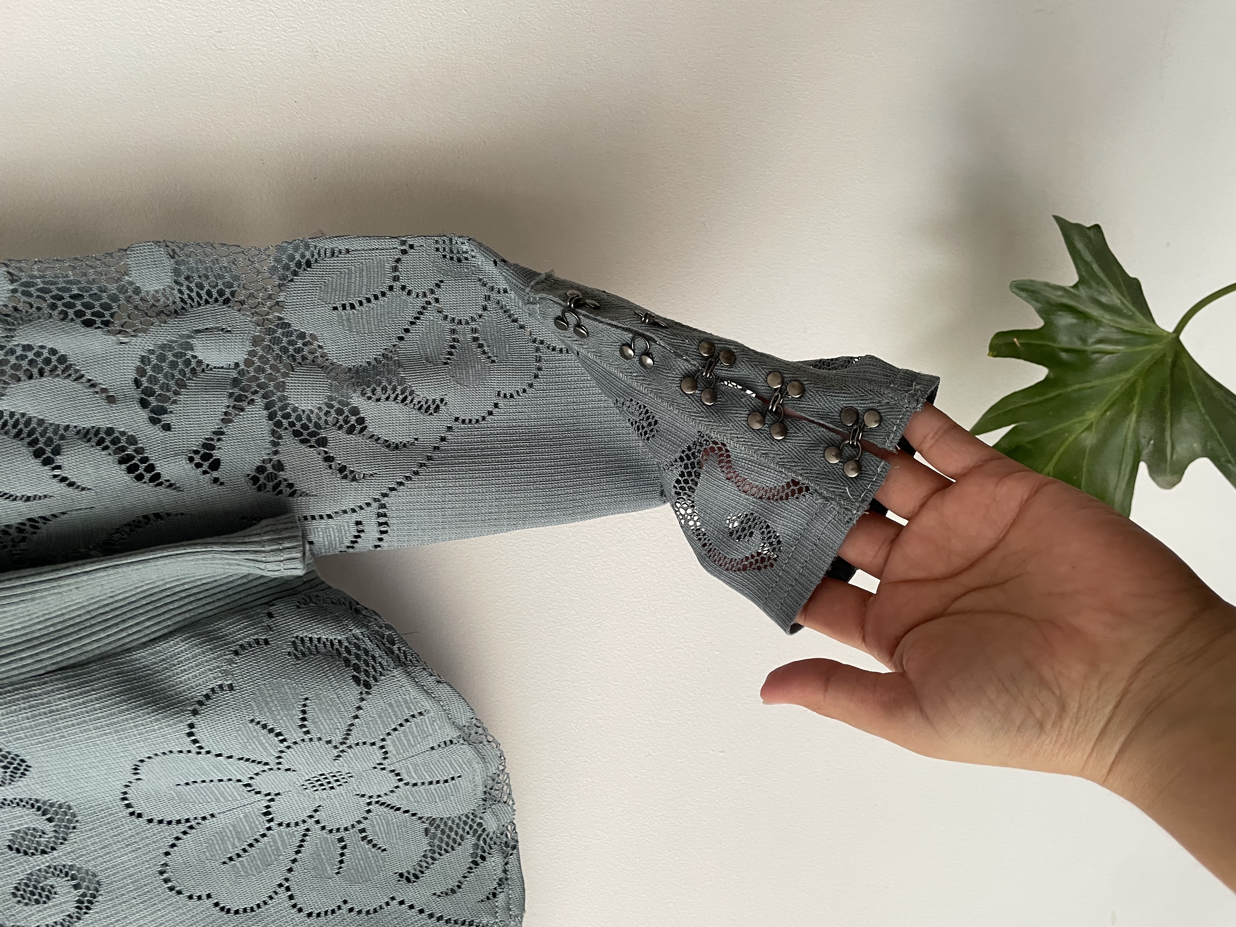 Blusa encaje. Talla: L  4