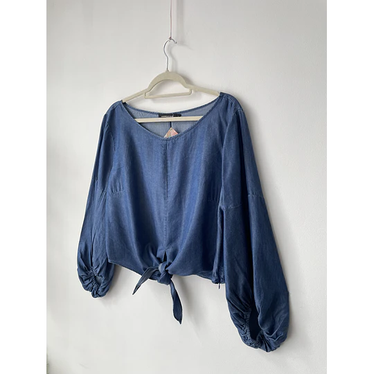 Blusa lazo. Talla: L