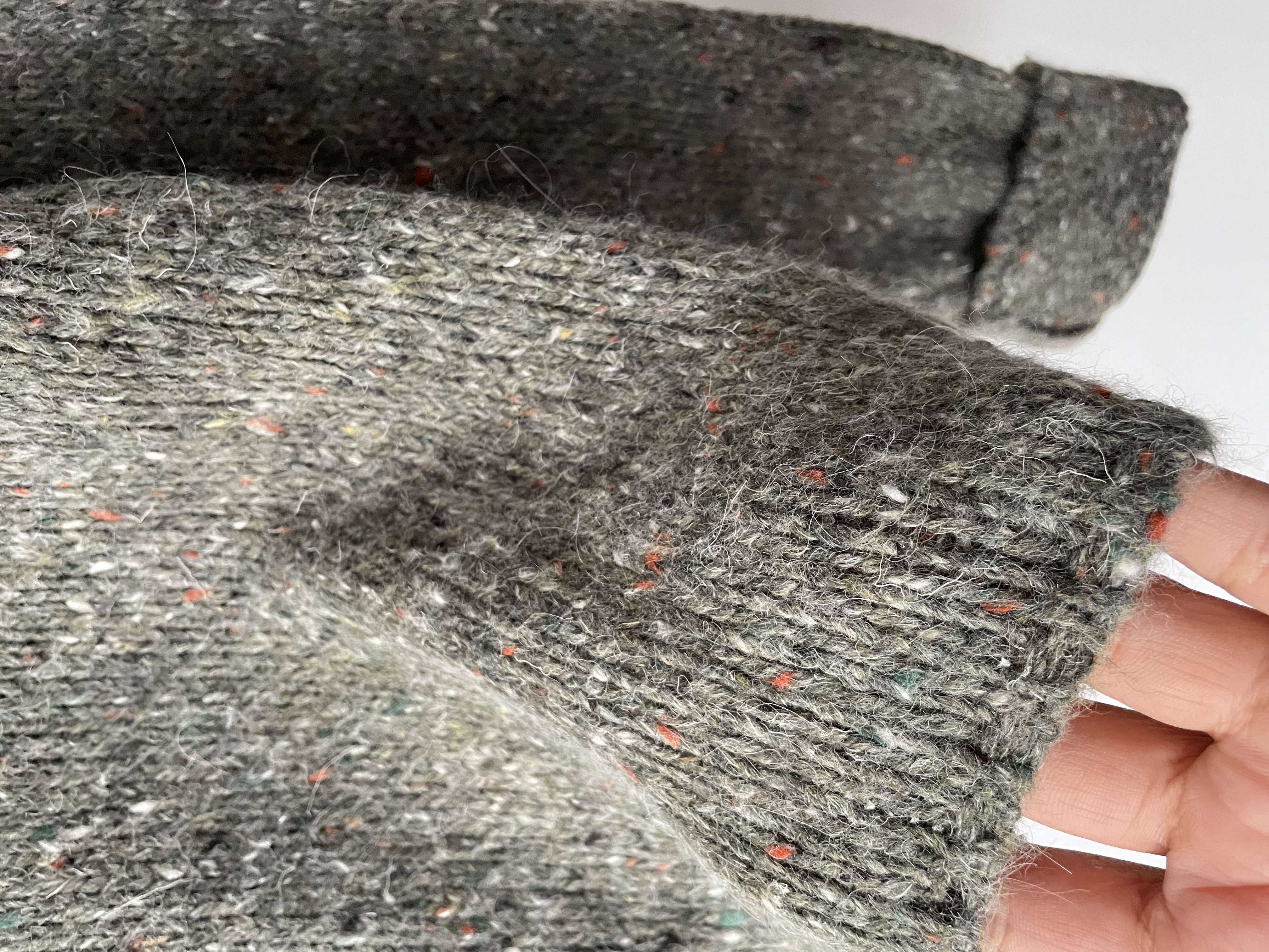 Sweater rombo seda y angora. Talla: M 2