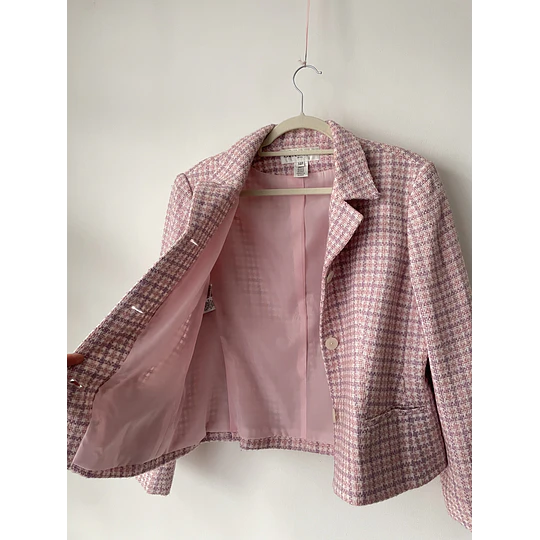 Chaqueta rosa. Talla: 14p (L) 