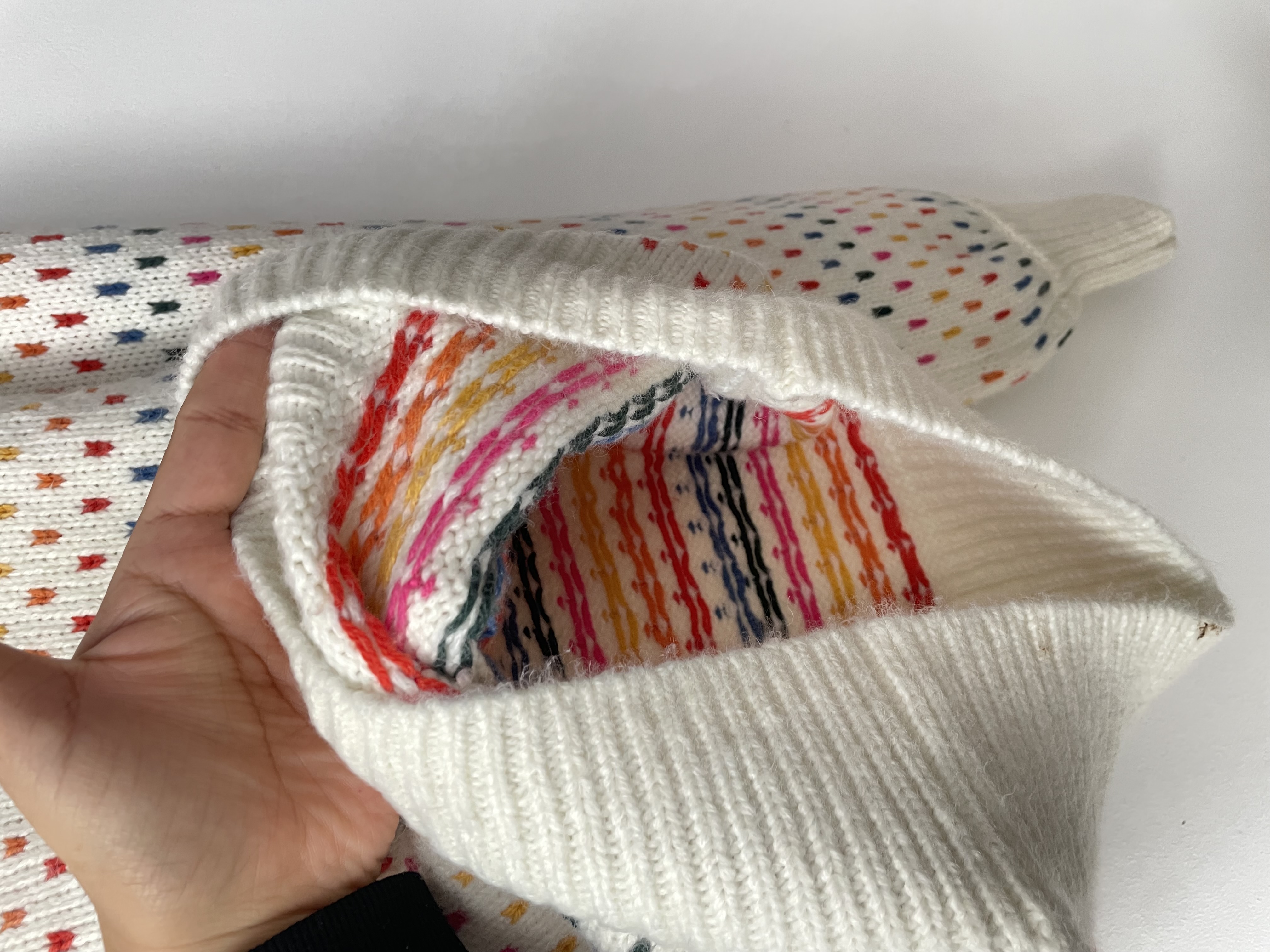 Sweater pintas. Talla: XS 2