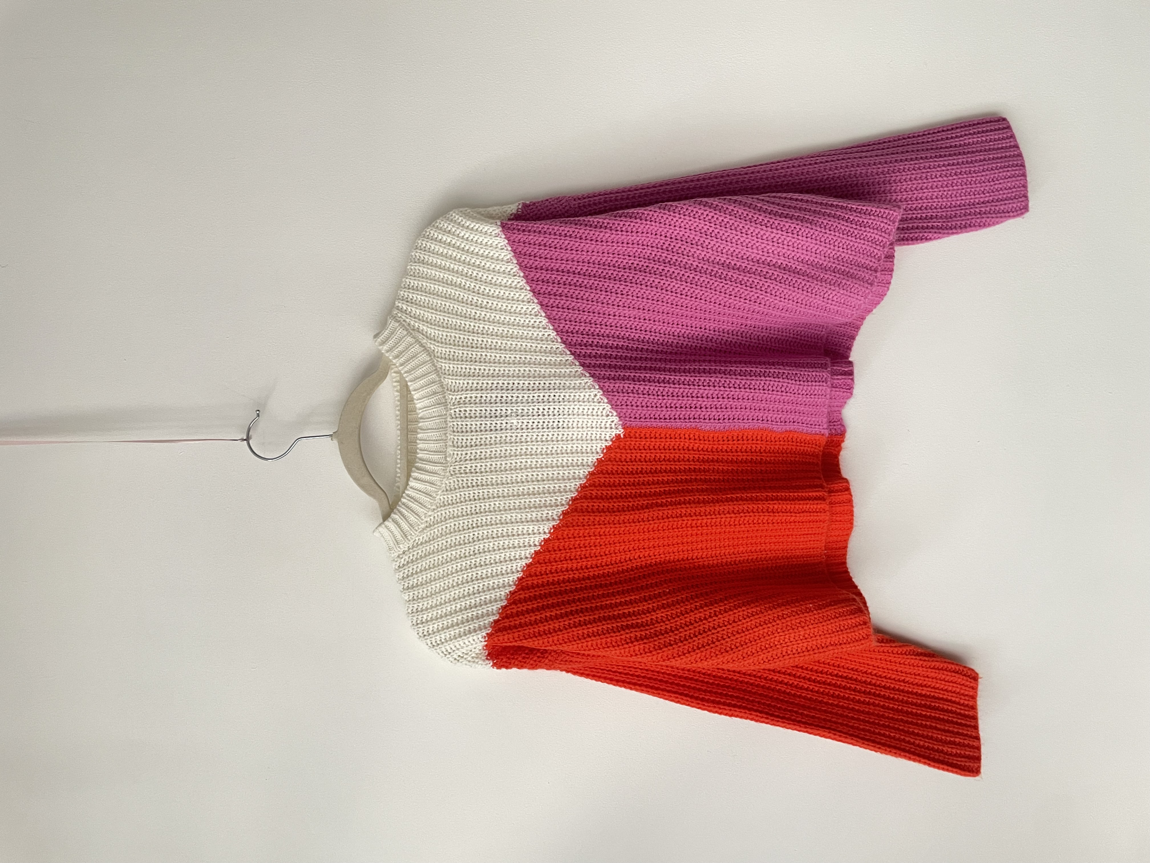 Sweater flecha. Talla: XS holgado 2