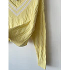 Sweater V amarillo. Talla: M 3
