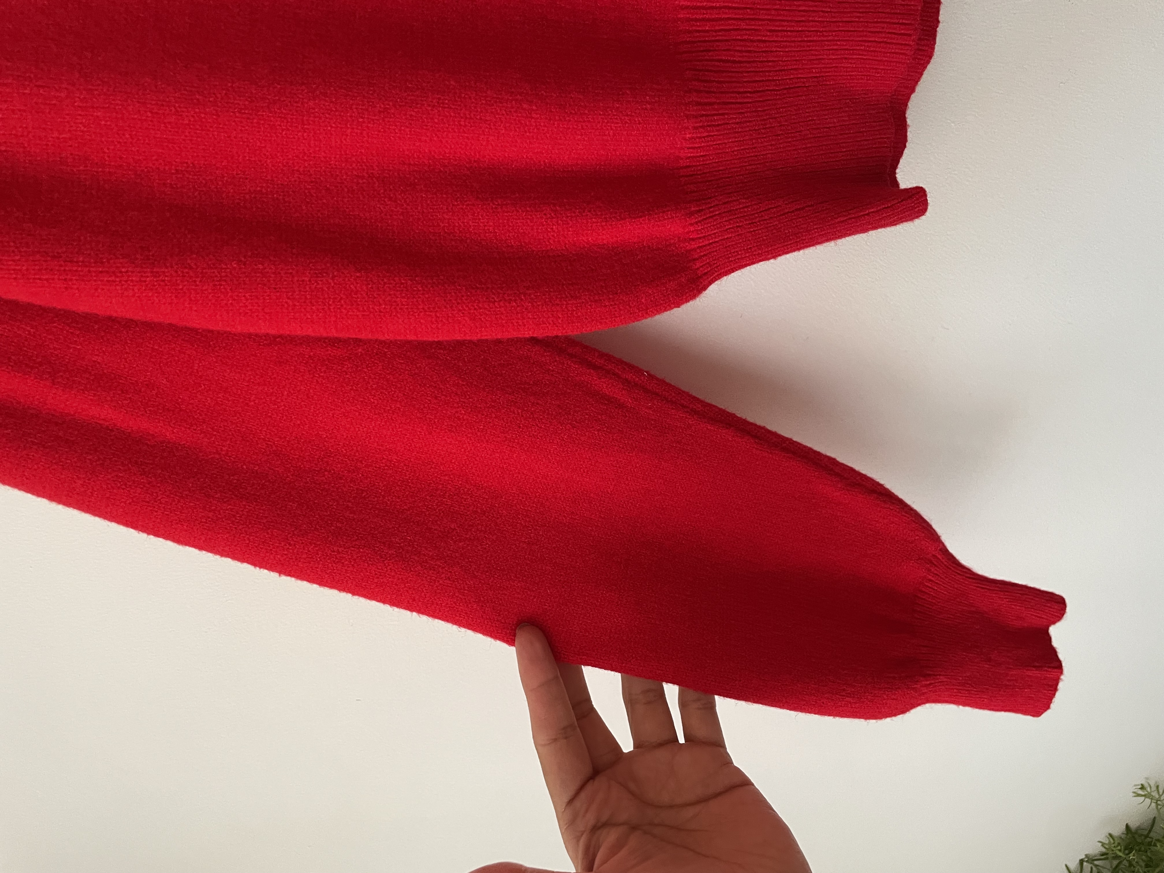 Sweater rojo. Talla: M 3