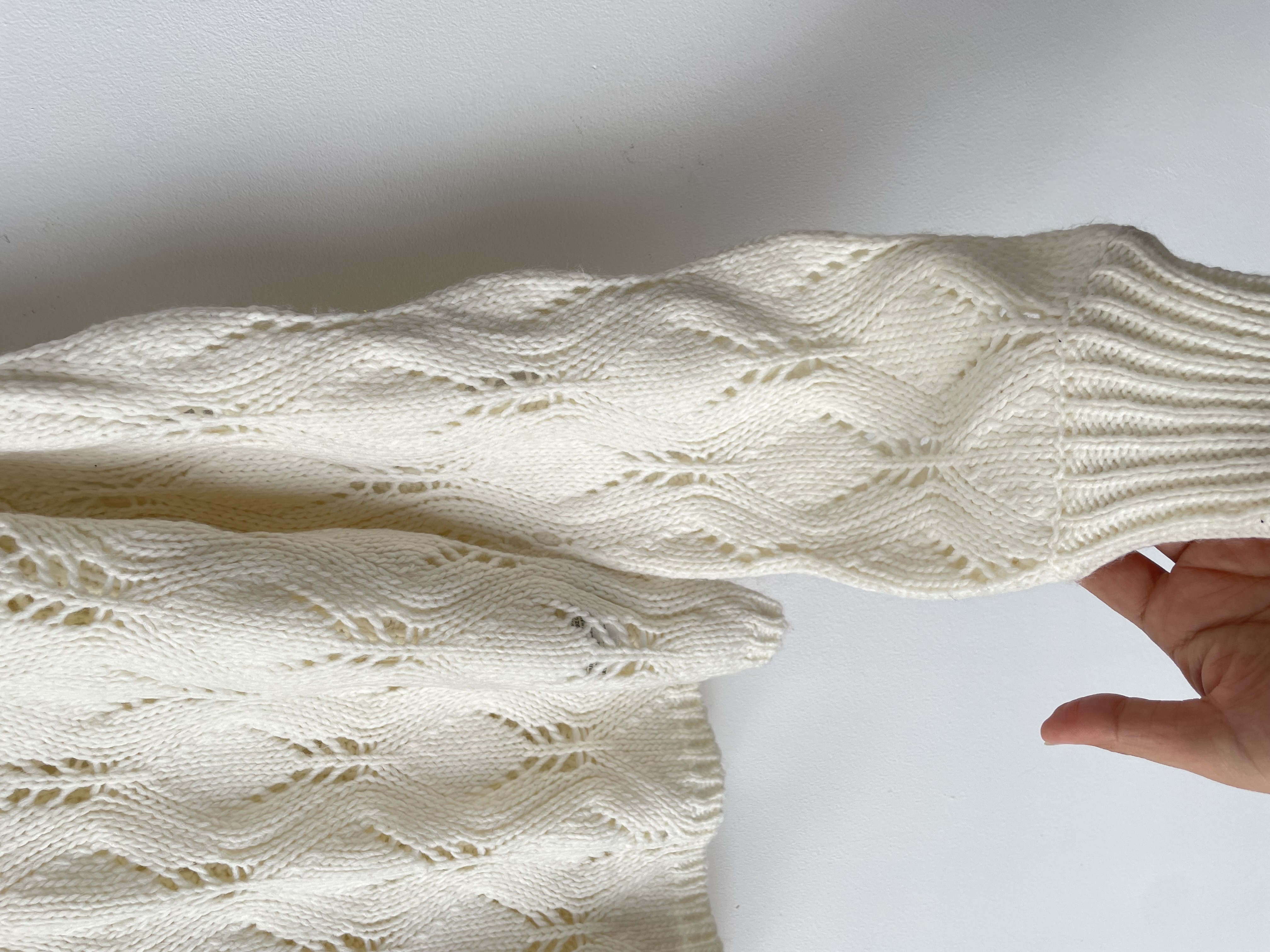 Sweater calado. Talla: M 3