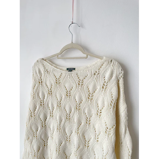 Sweater calado. Talla: M