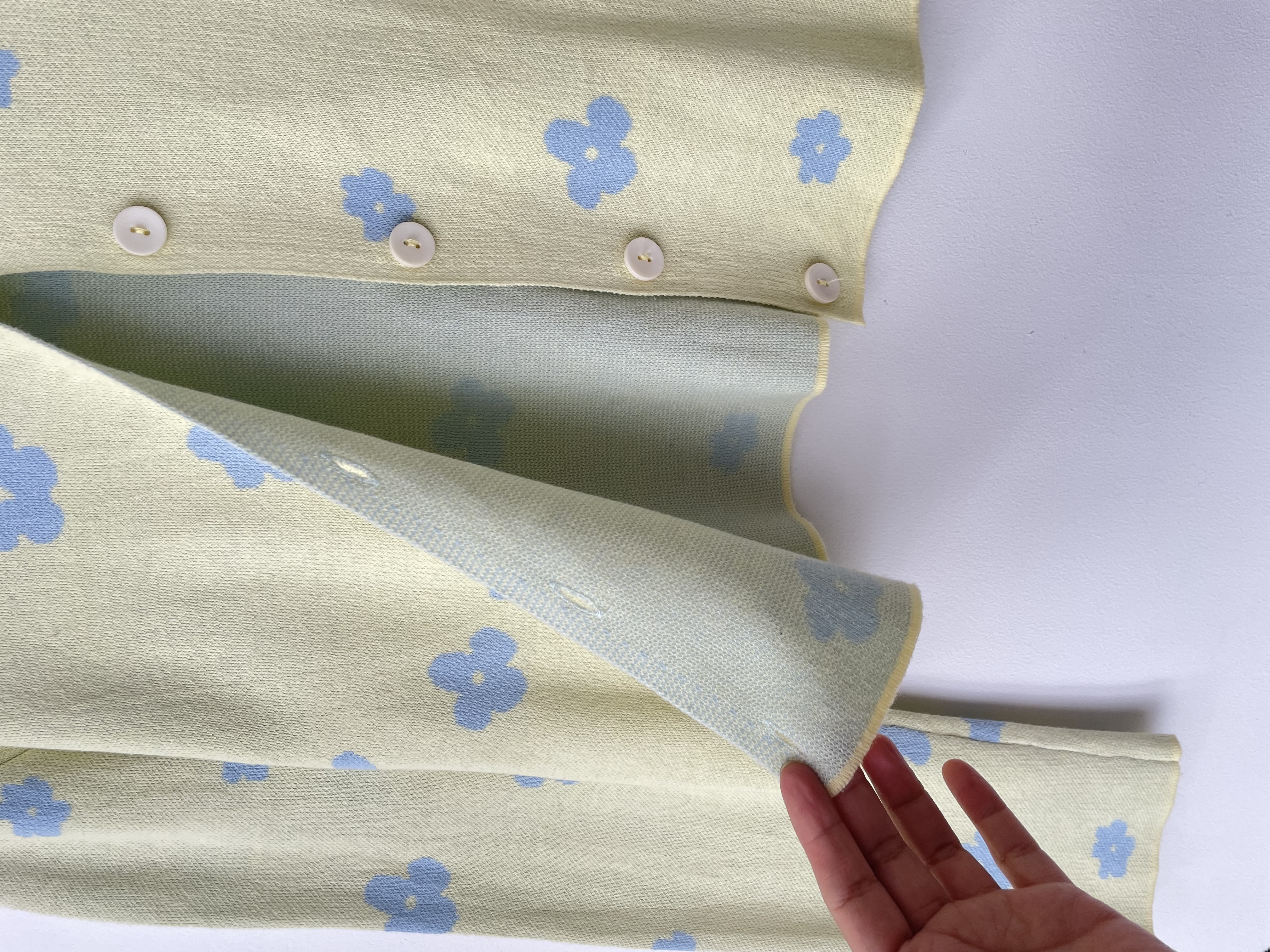 Cardigan flores. Talla: M 3