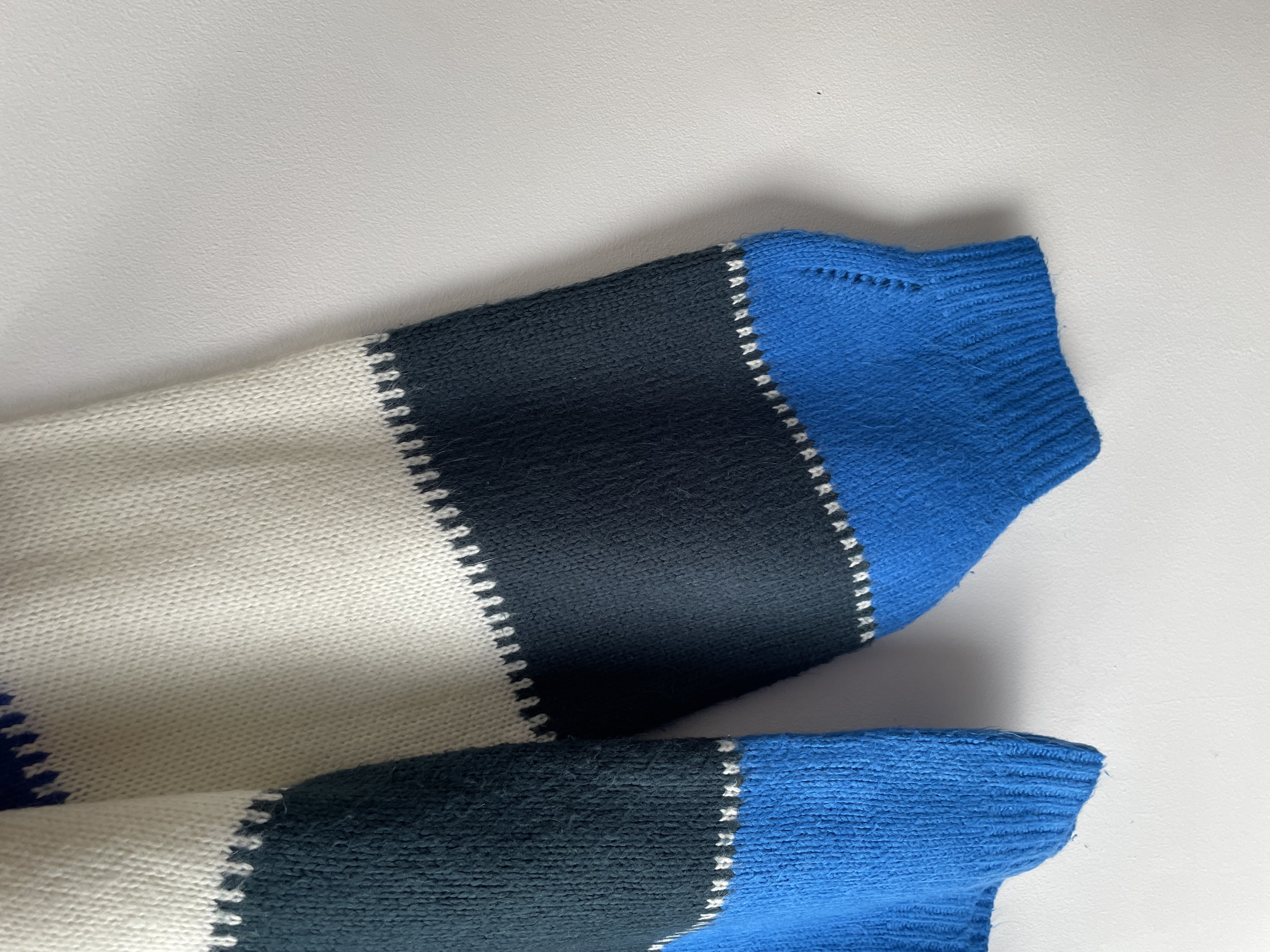 Sweater franjas. Talla: M oversized 3