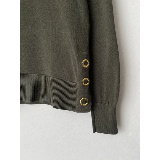 Sweater oliva. Talla: M
