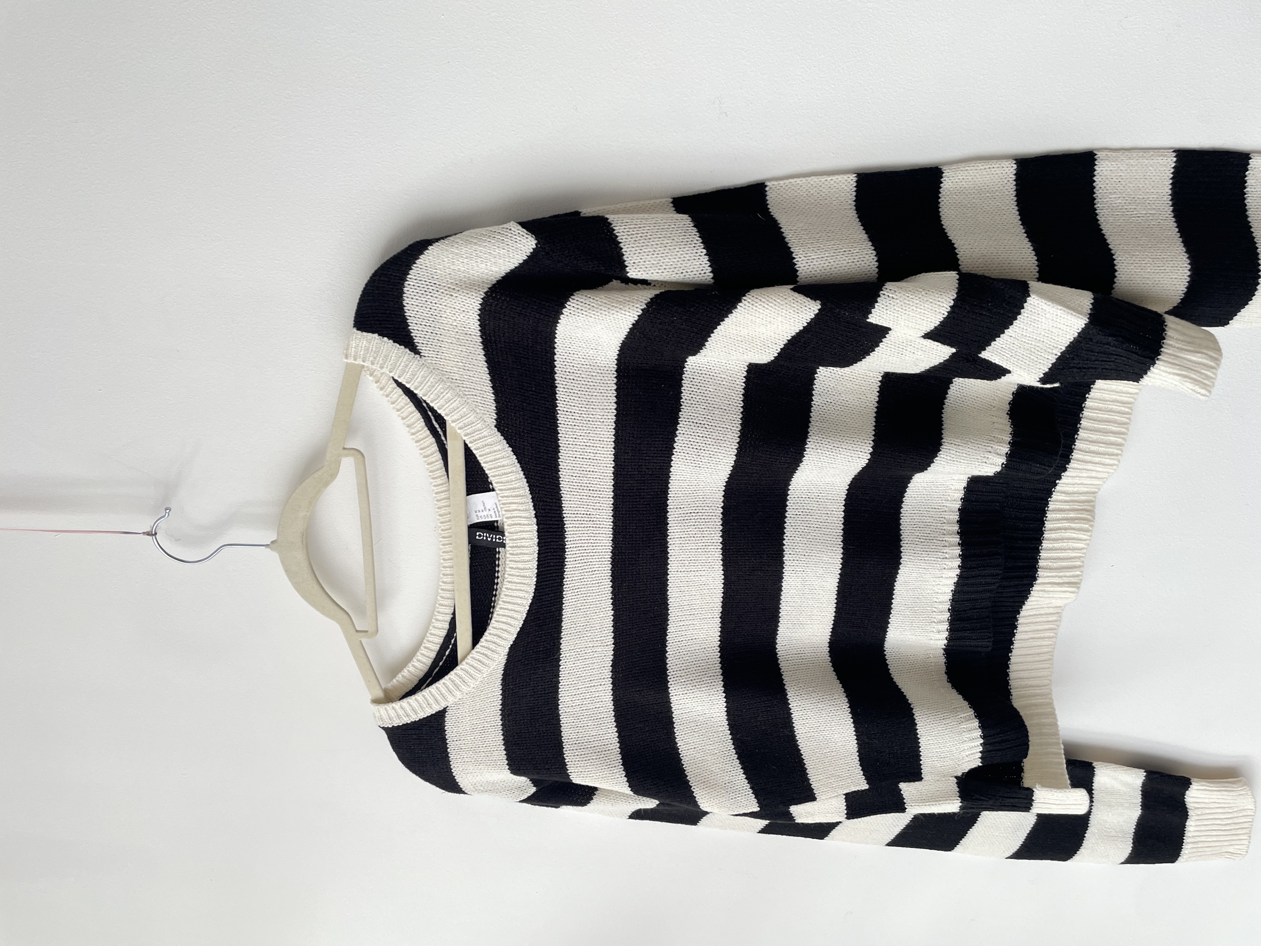 Sweater rayas. Talla: M 2
