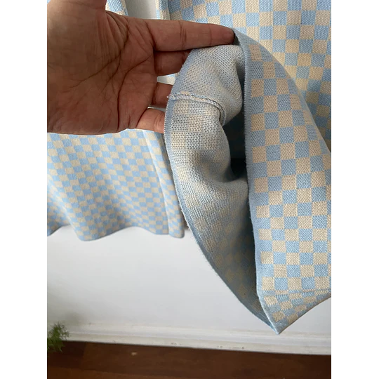 Pants ajedrez celeste. Talla: L